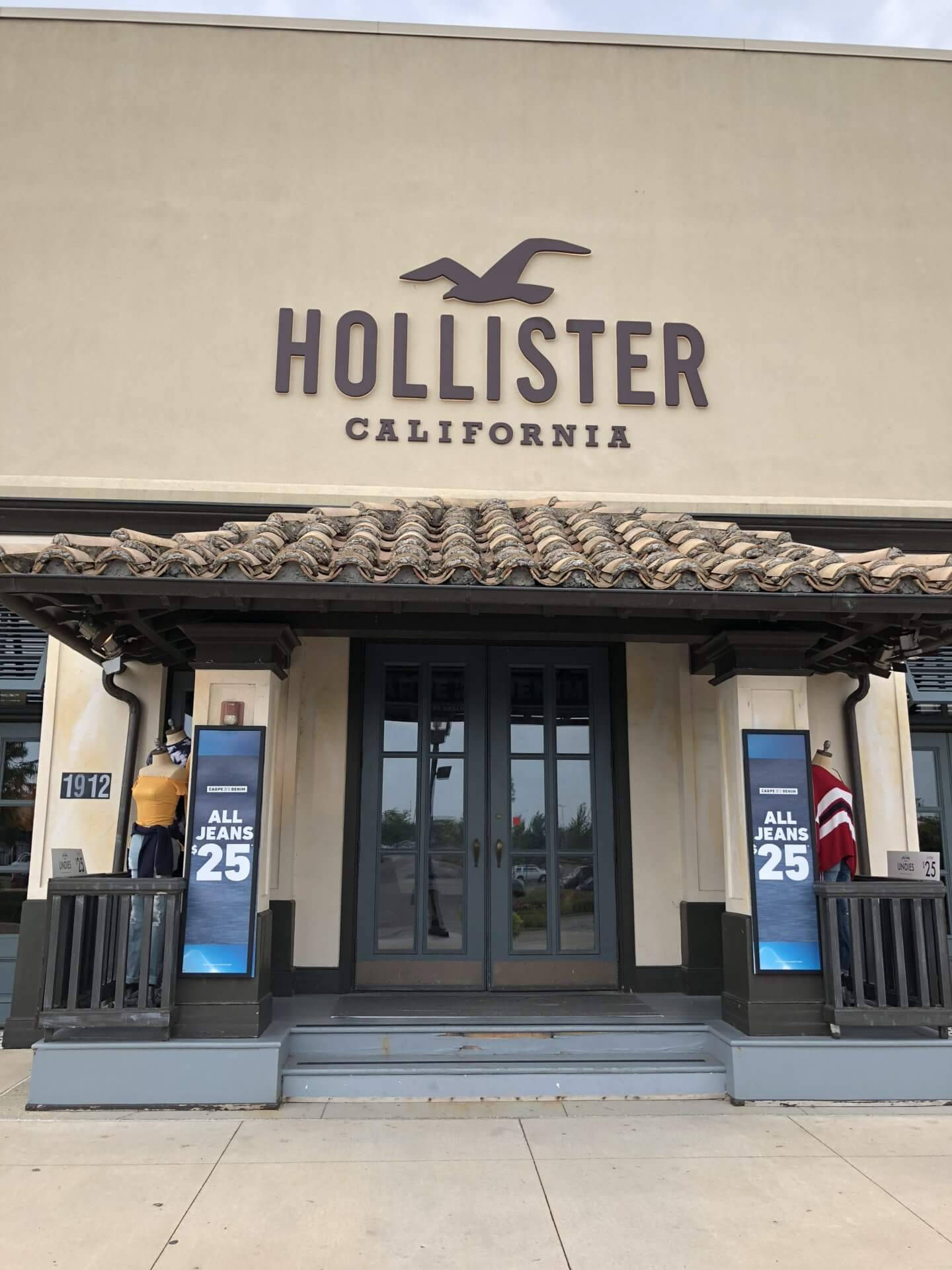 Hollister Butiksfacade Logo Wallpapers