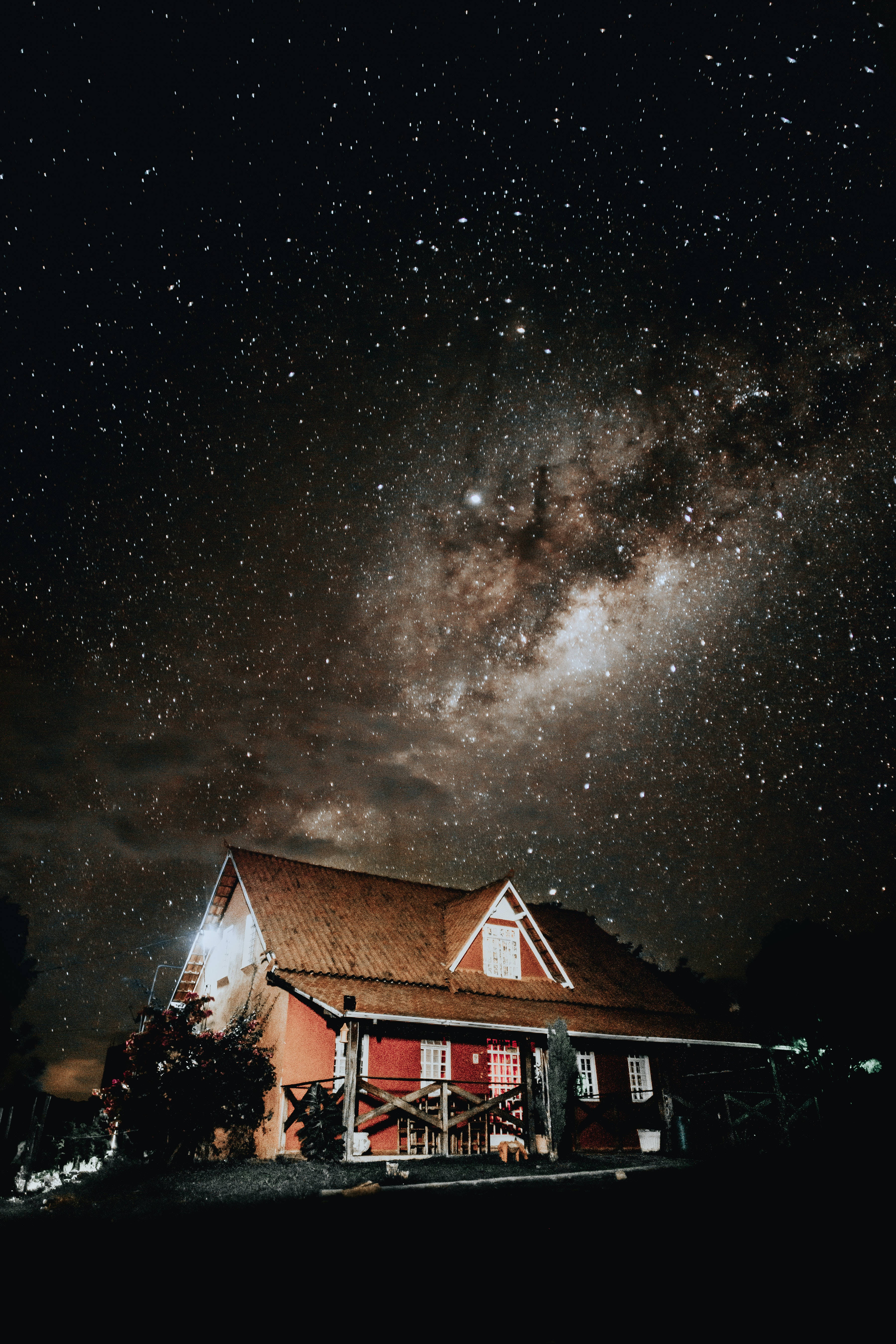 Hus under stjernehimmel Wallpapers