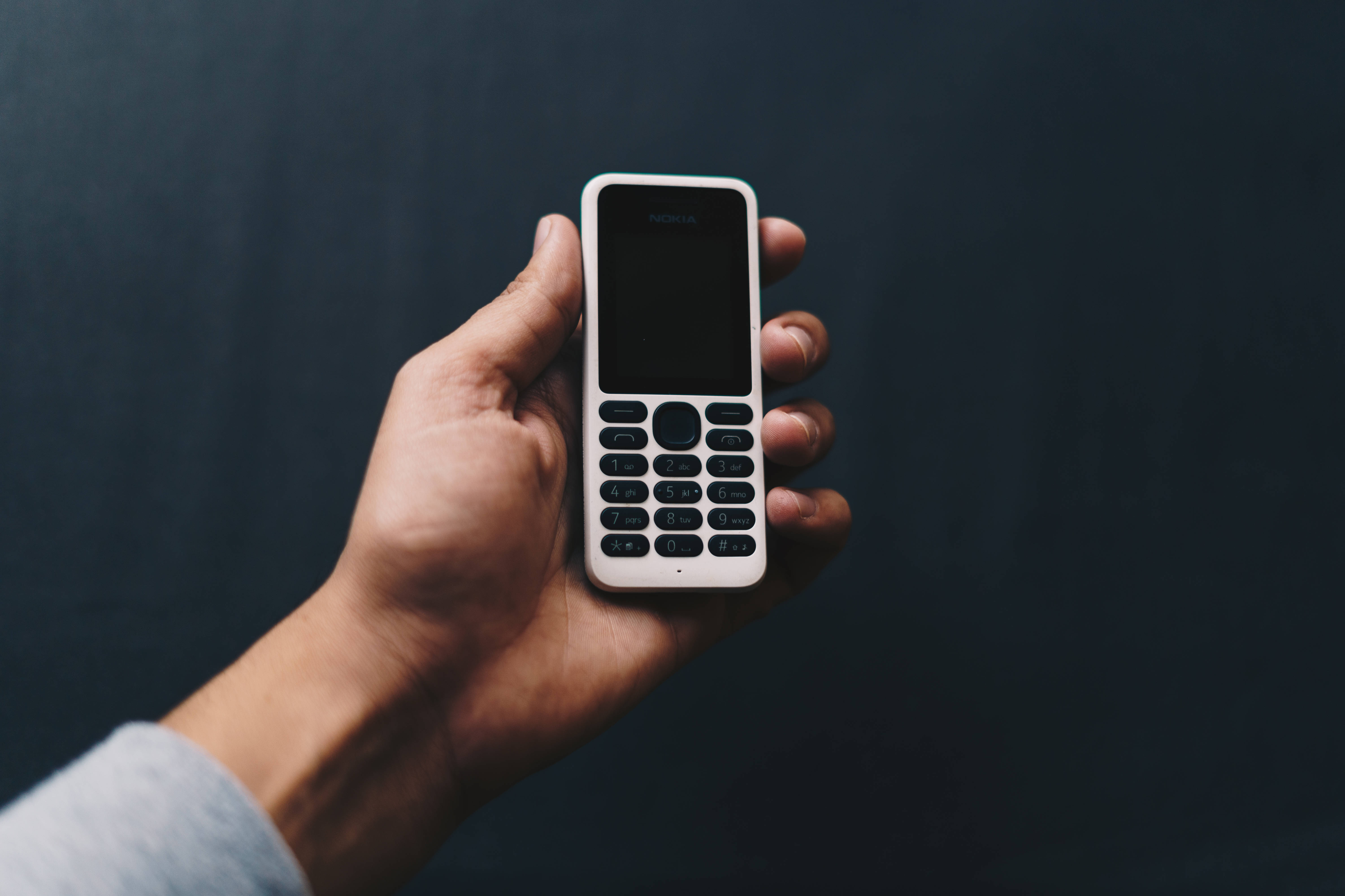 Hvid Og Sort Nokia N130 Wallpapers
