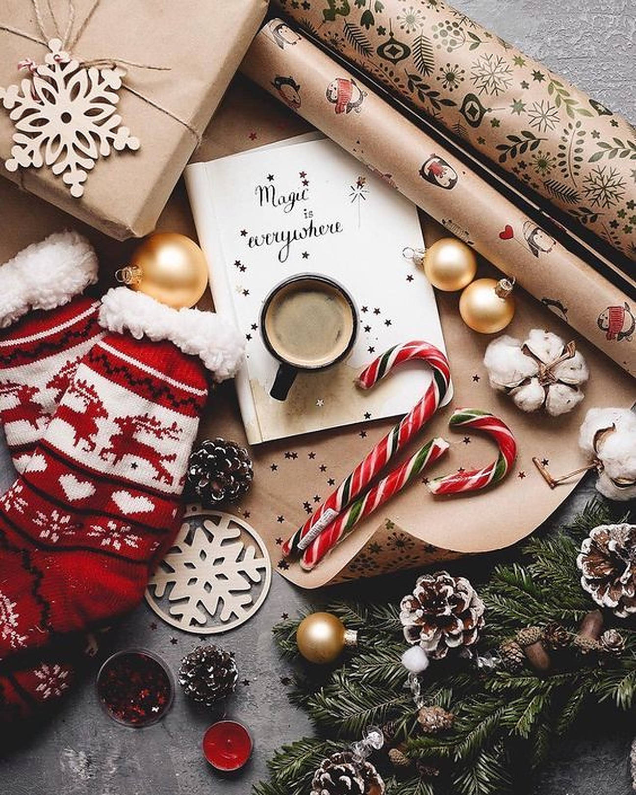 Hygge julestemning med pebernødder Wallpapers