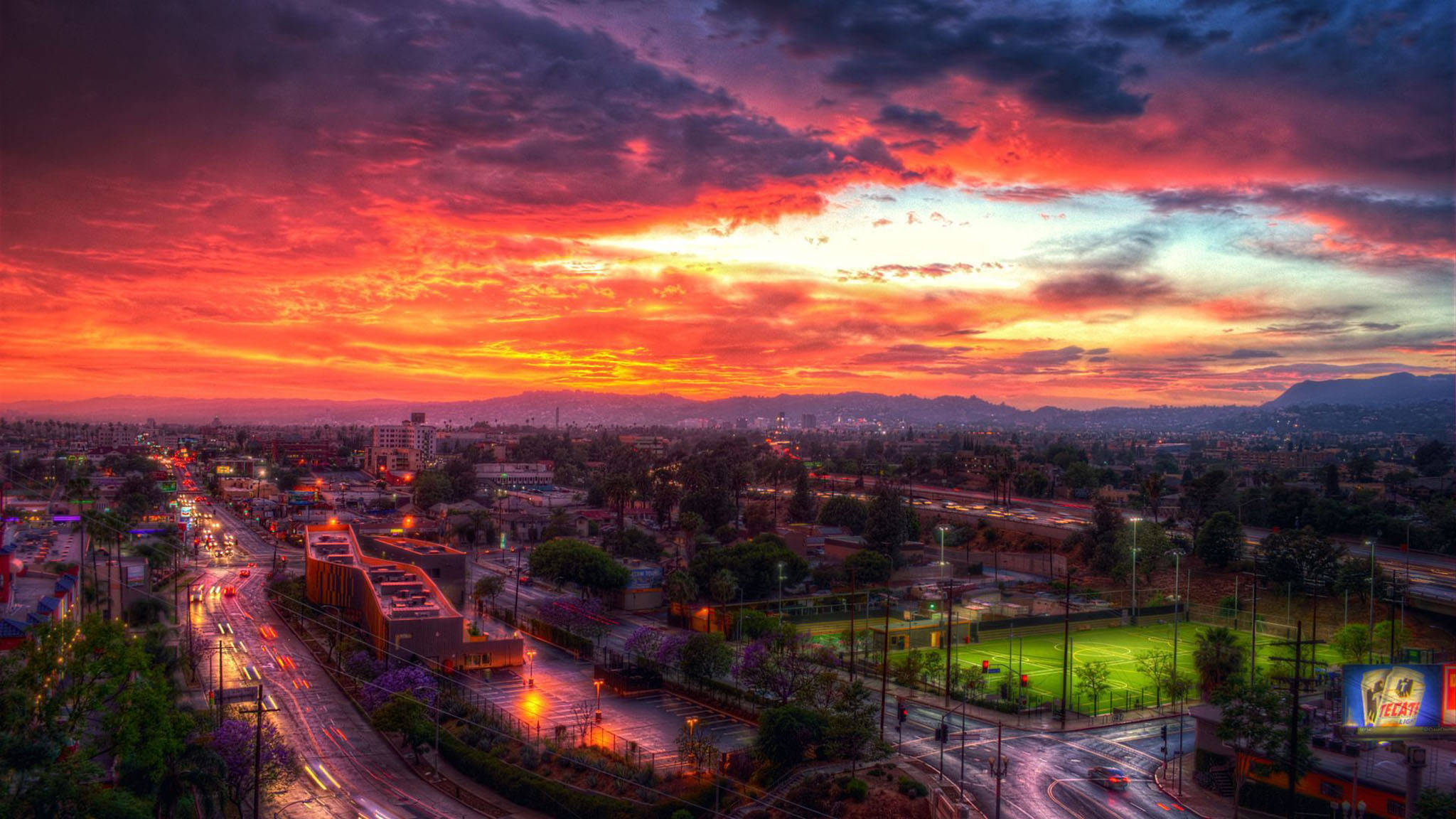 Ildrød solnedgang over Los Angeles Wallpapers