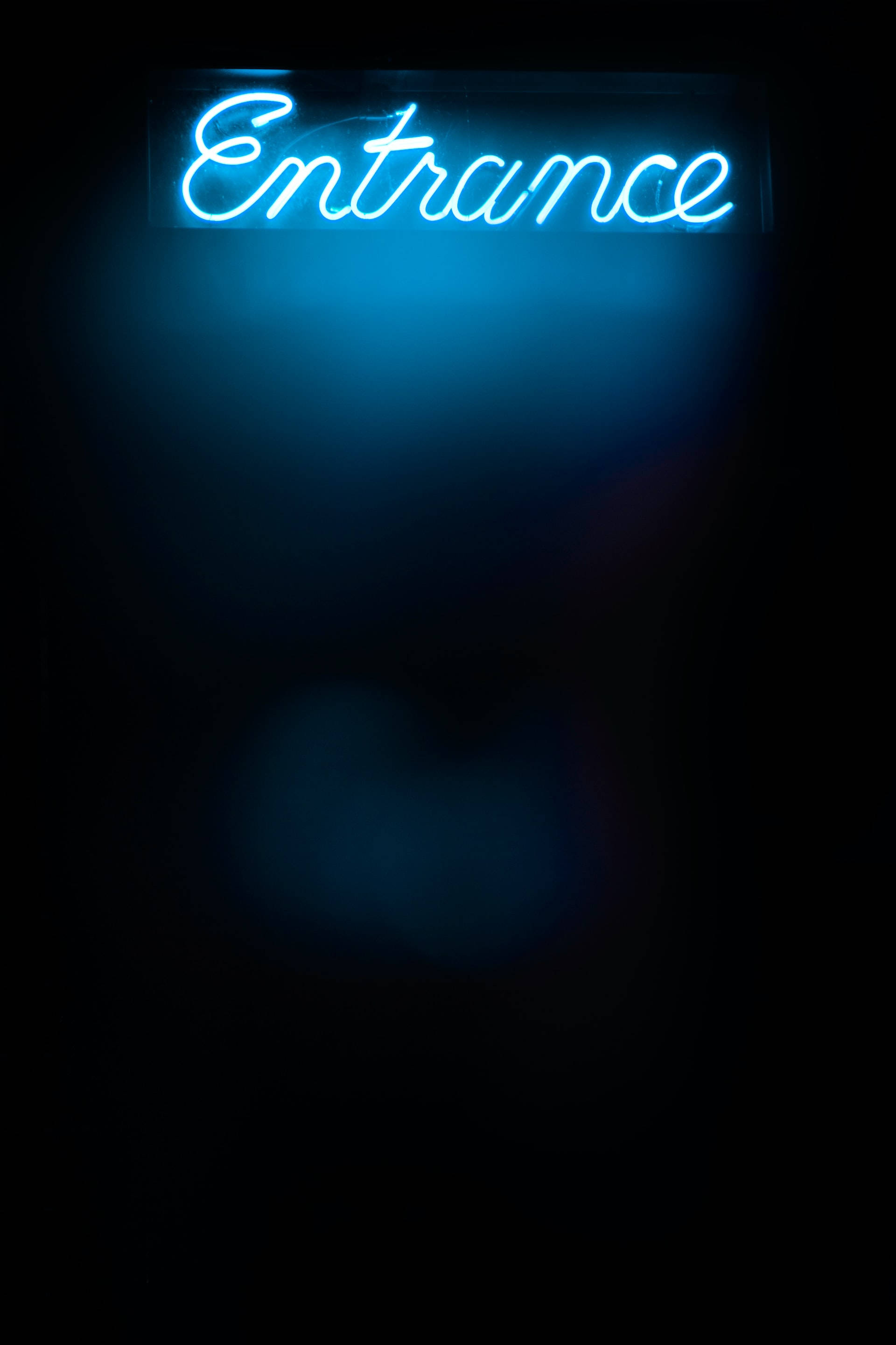 Indgangsskilt i neonblå iPhone Wallpapers