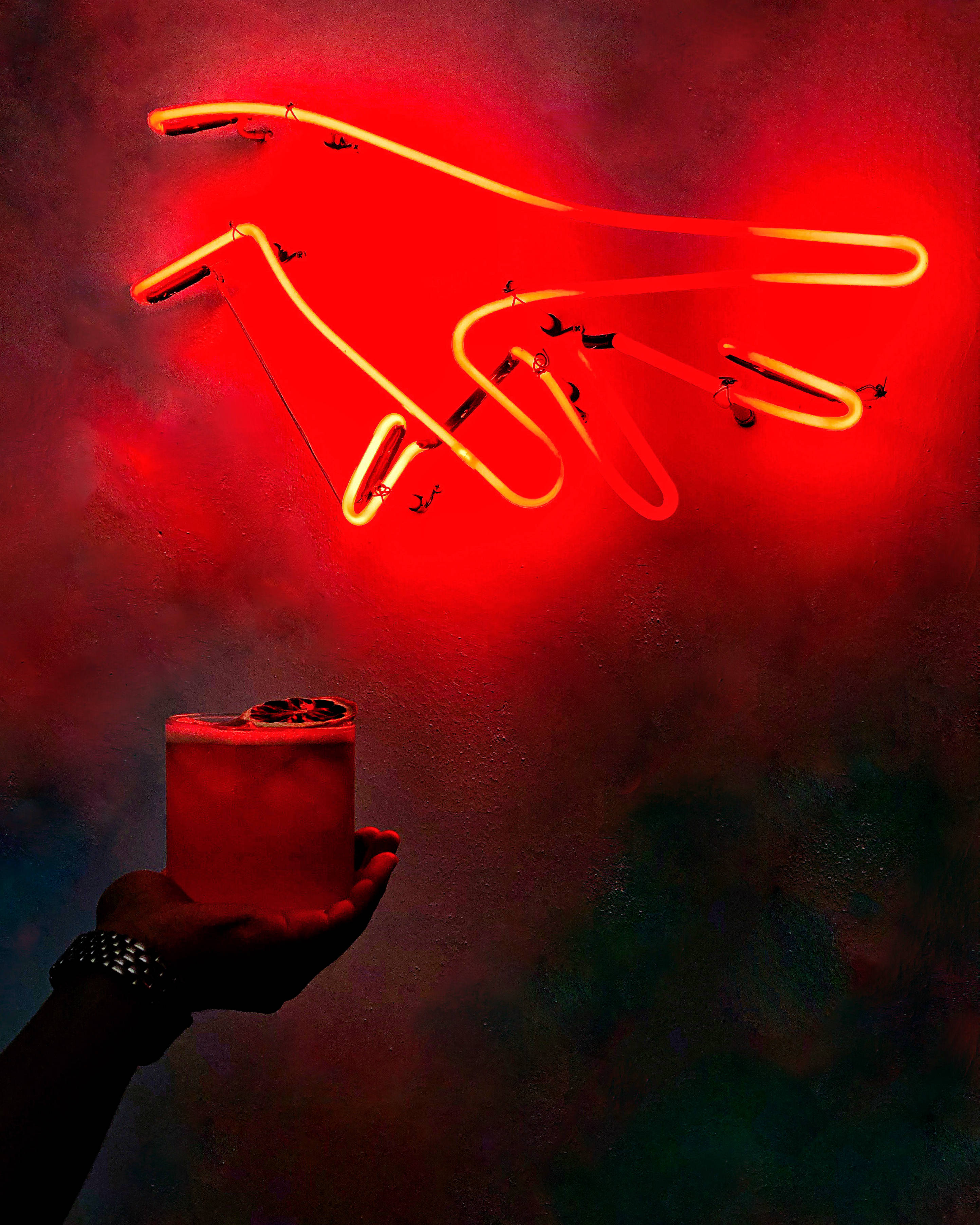 iPhone 8 Rød Neon Håndtegn Wallpapers