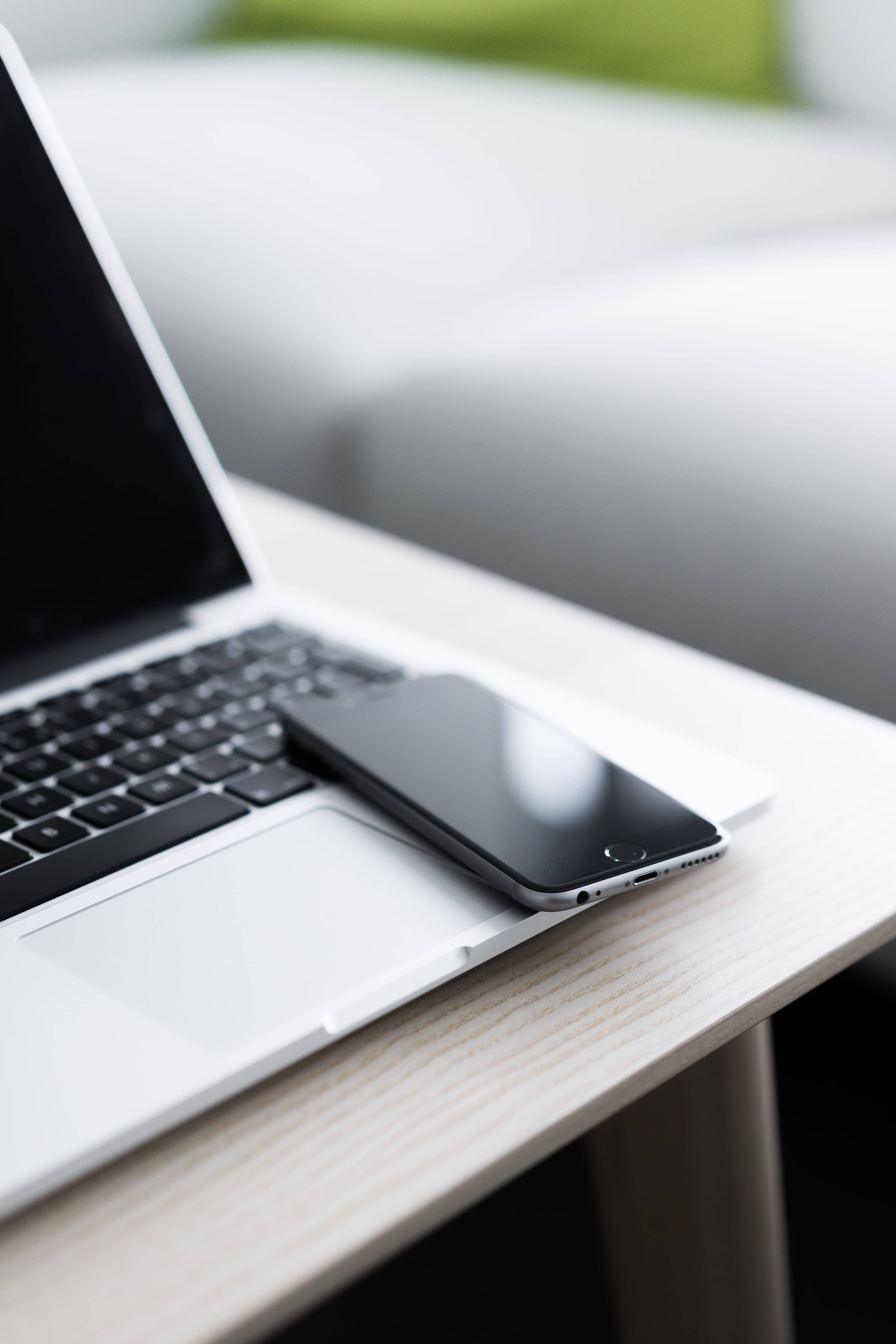 iPhone-skrivebord med MacBook Wallpapers