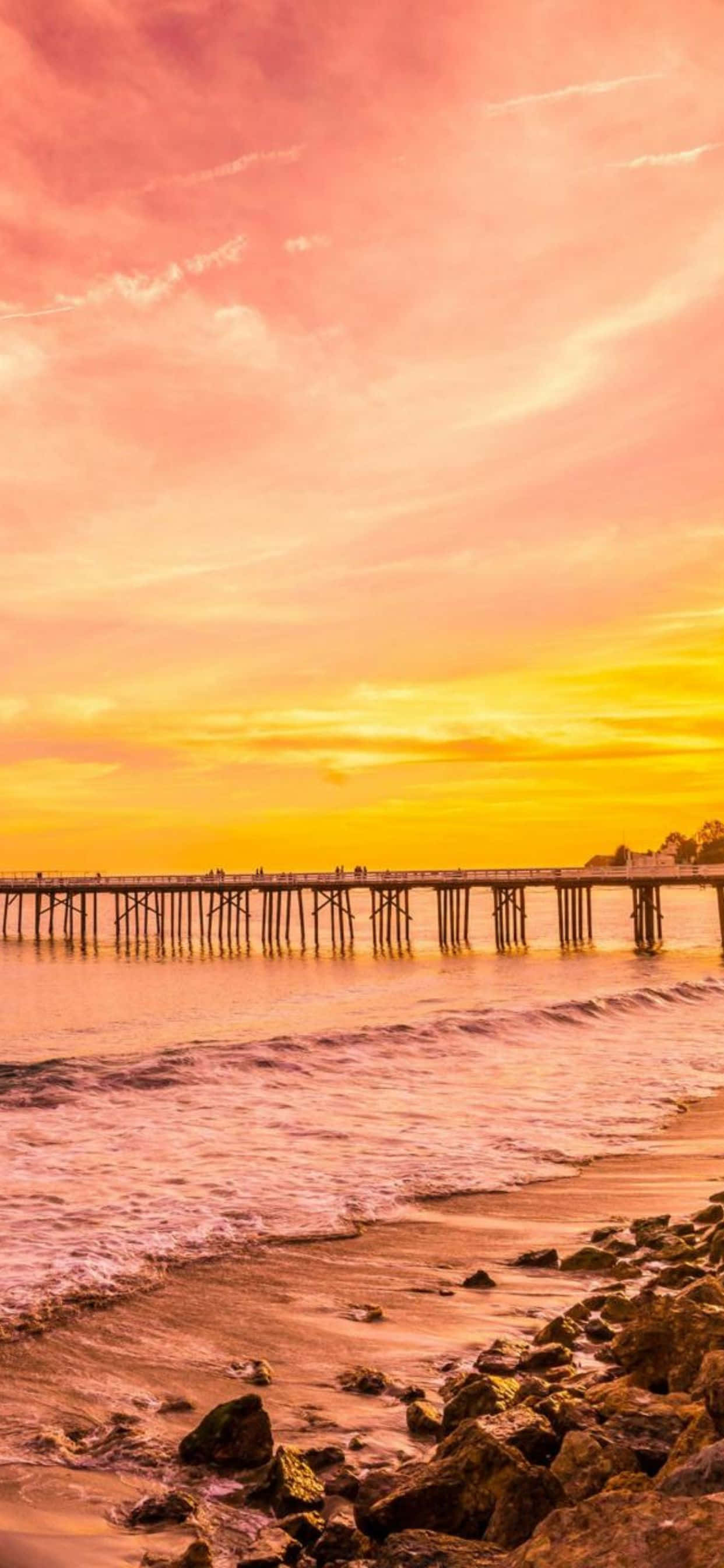 iPhone Xs Max Malibu Baggrund Bølger Med En Orange Himmel Wallpapers