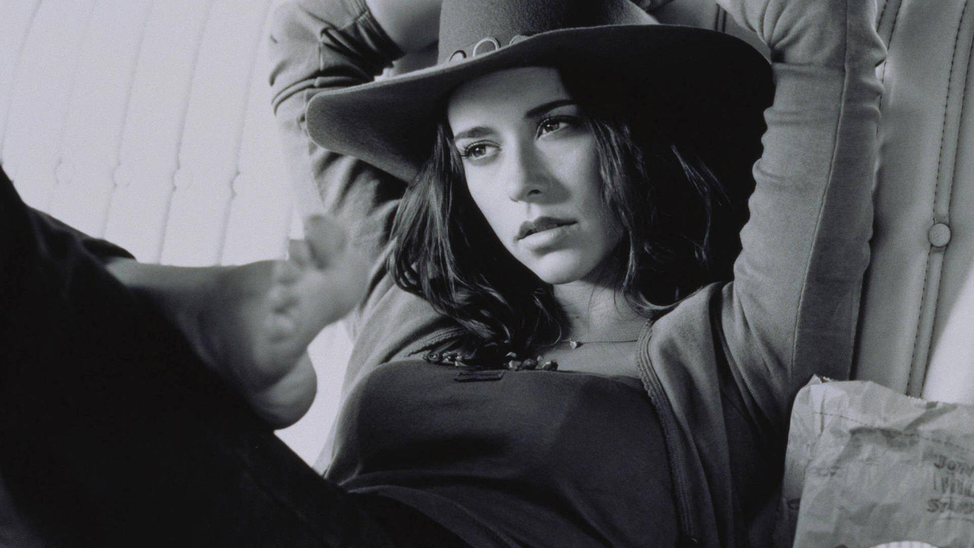 Jennifer Love Hewitt Gråtoner Wallpapers