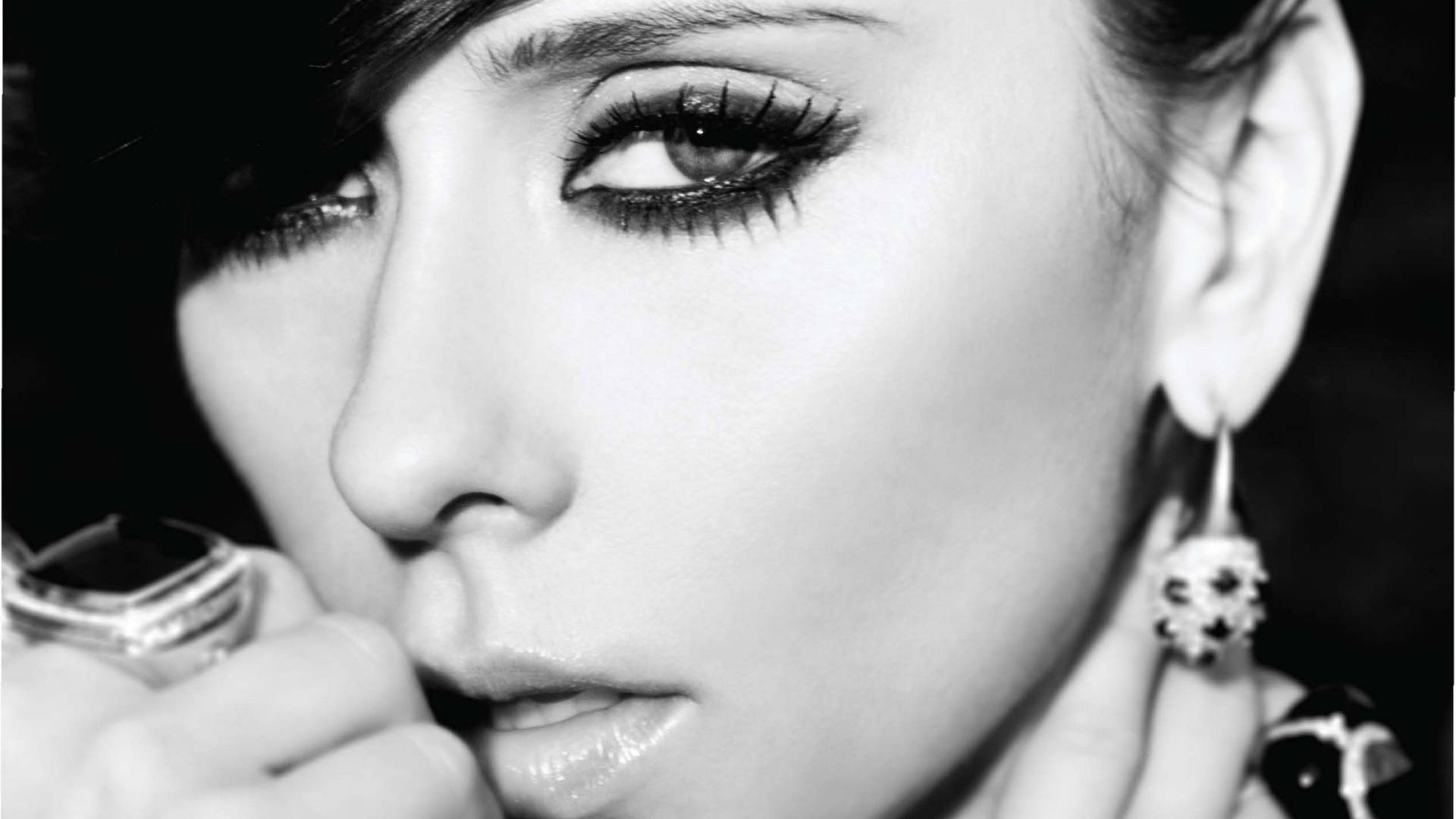 Jennifer Love Hewitt Fortryllende Blik Wallpapers
