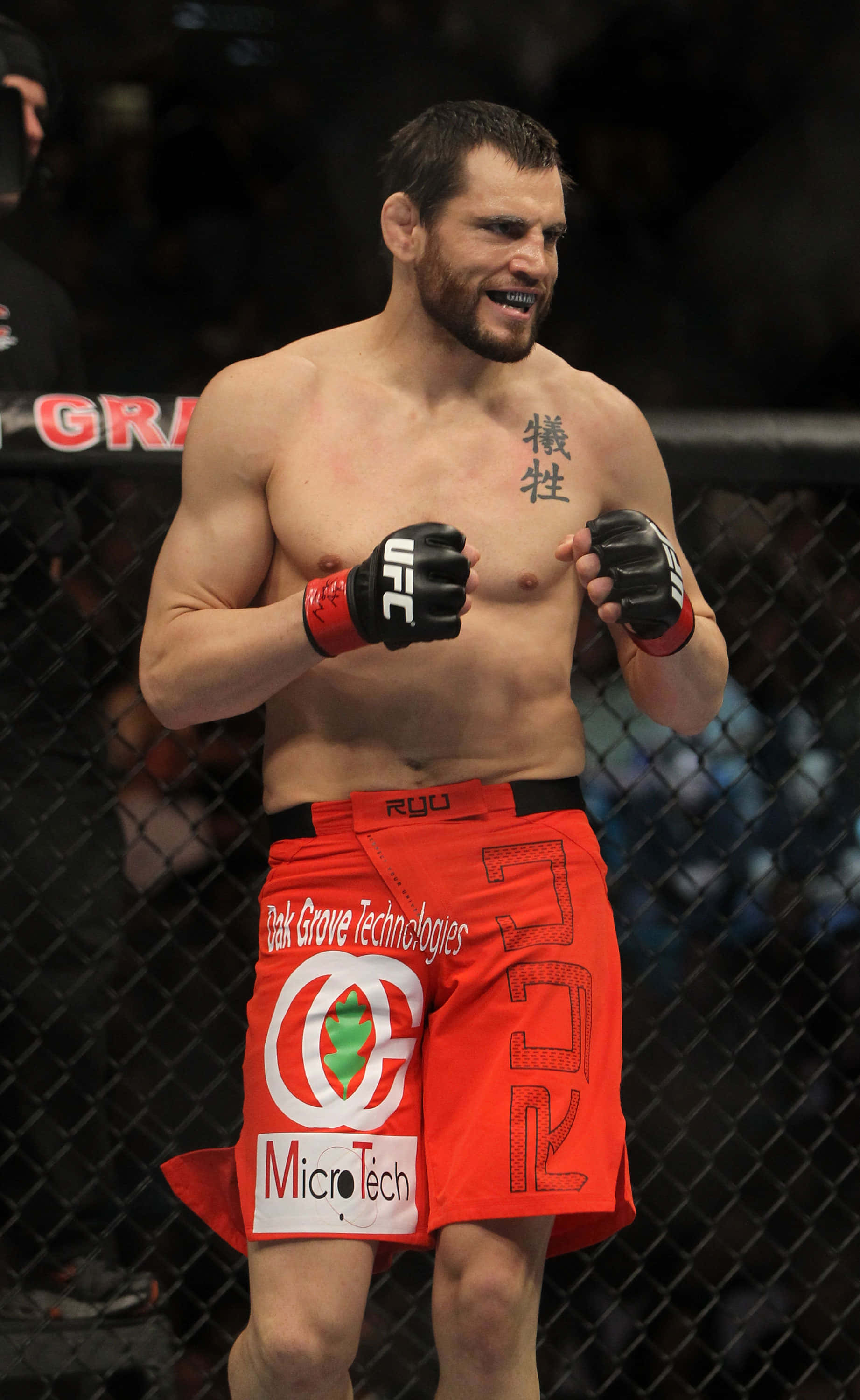 Jon Fitch stående i ottekanten UFC 141 Wallpapers