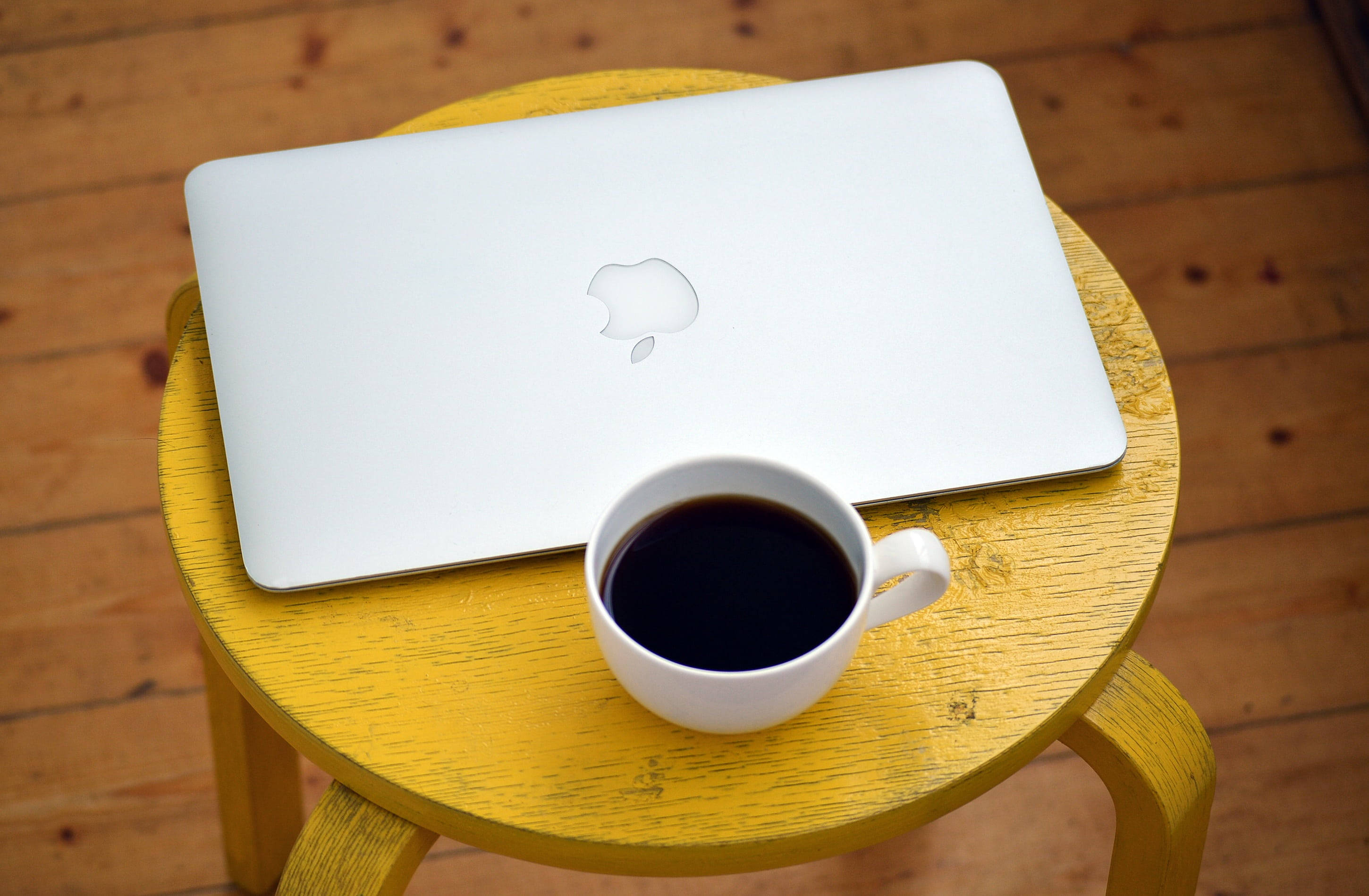 Kaffe og MacBook Air Wallpapers