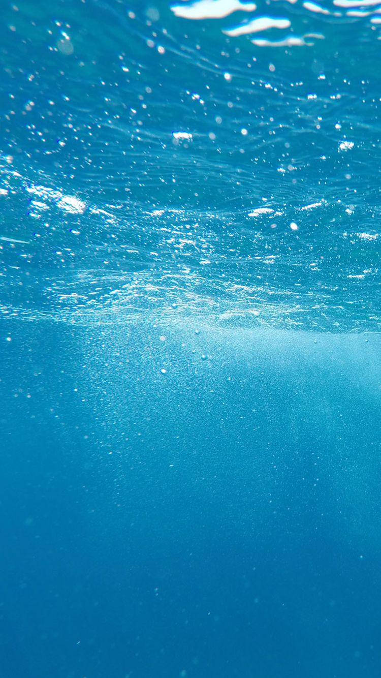 Klar vand med bobler iPhone SE Wallpapers