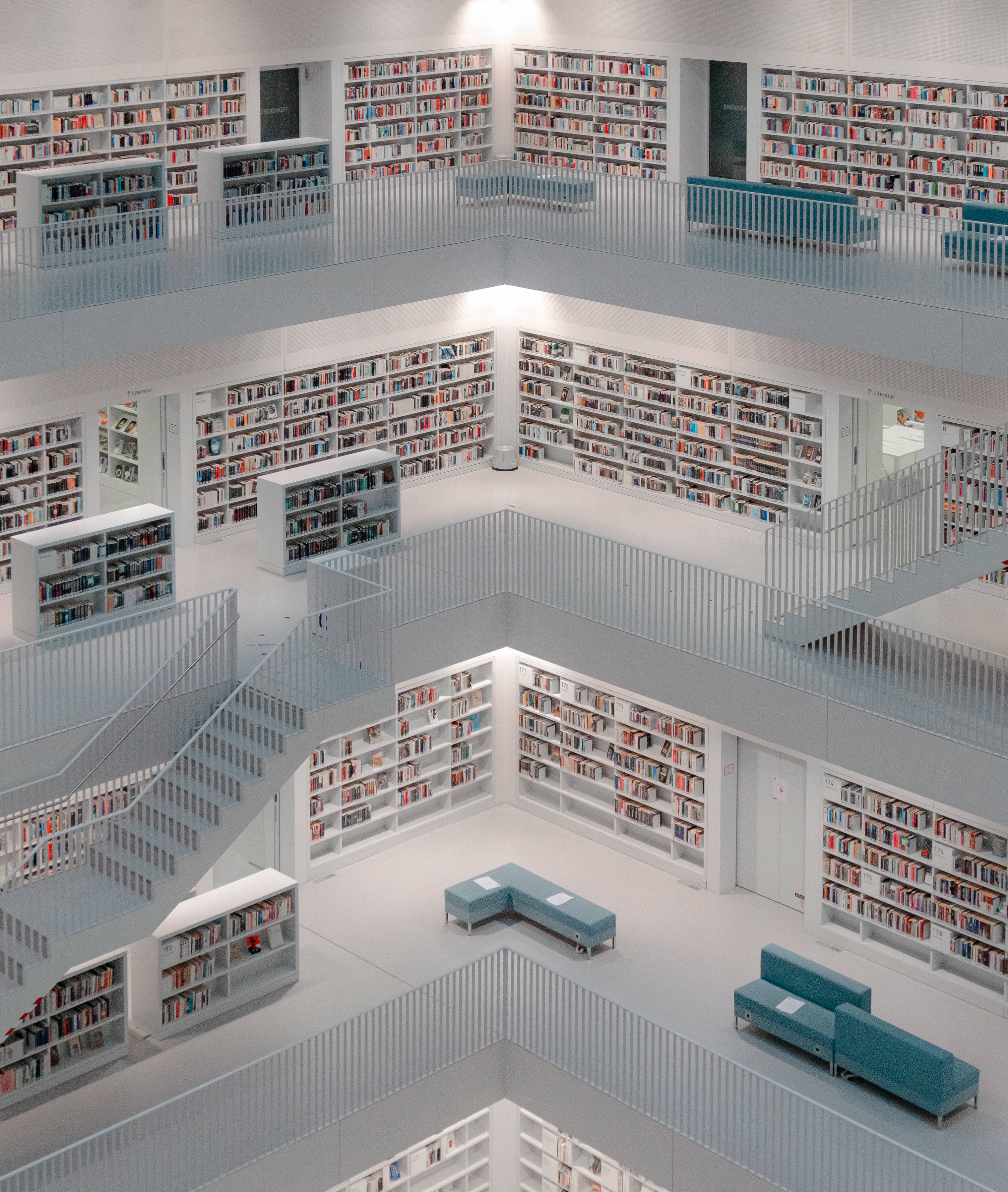 Kæmpe hvidt bibliotek i Tyskland Wallpapers