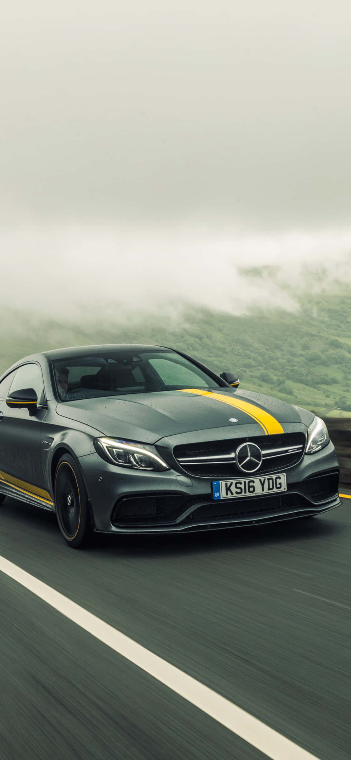 Kør i stil med iPhone X og Mercedes Wallpapers