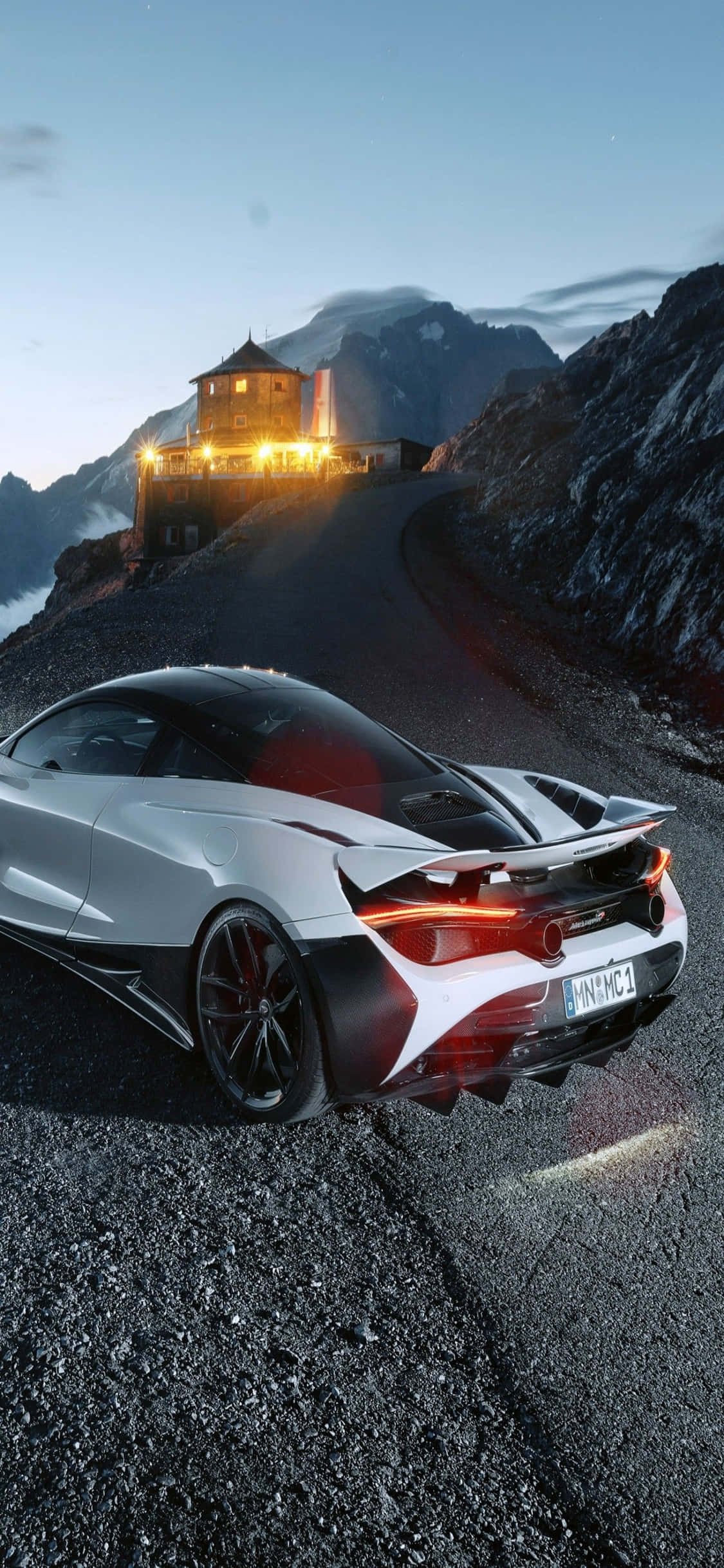 Kør kapløb mod de bedste med en iPhone Xs og McLaren 720s Wallpapers