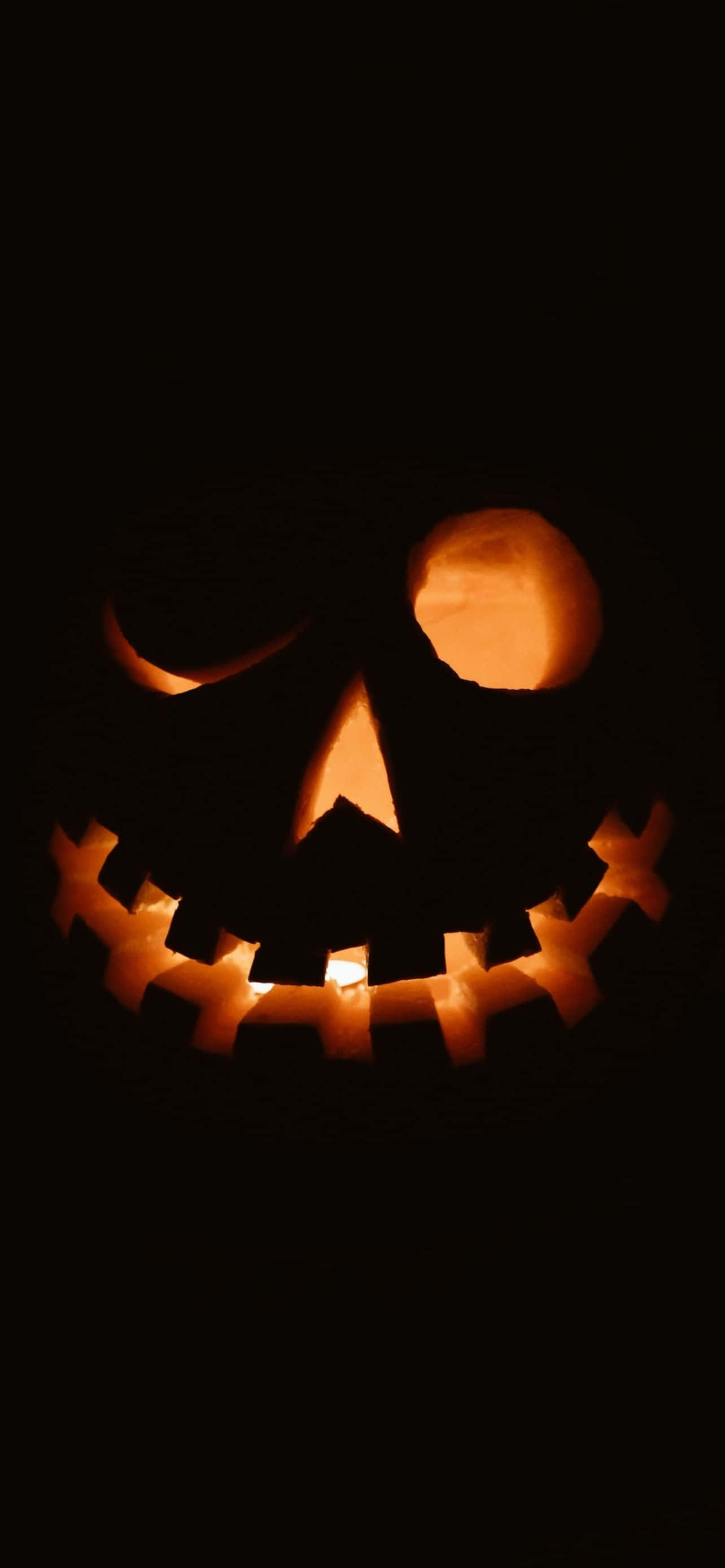 Kom i Halloween-stemning med en personlig baggrund til din iPhone Wallpapers