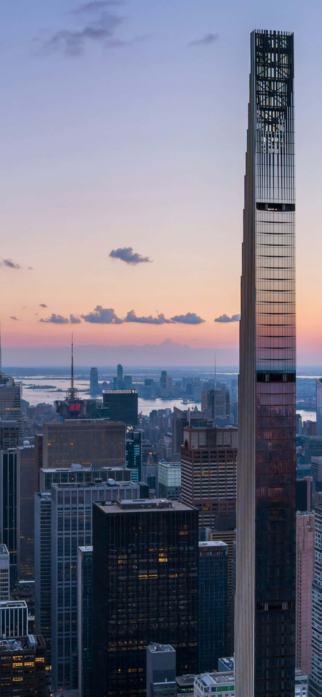 Liv i Big Apple - En iPhone X med et malerisk udsyn over New York City Wallpapers