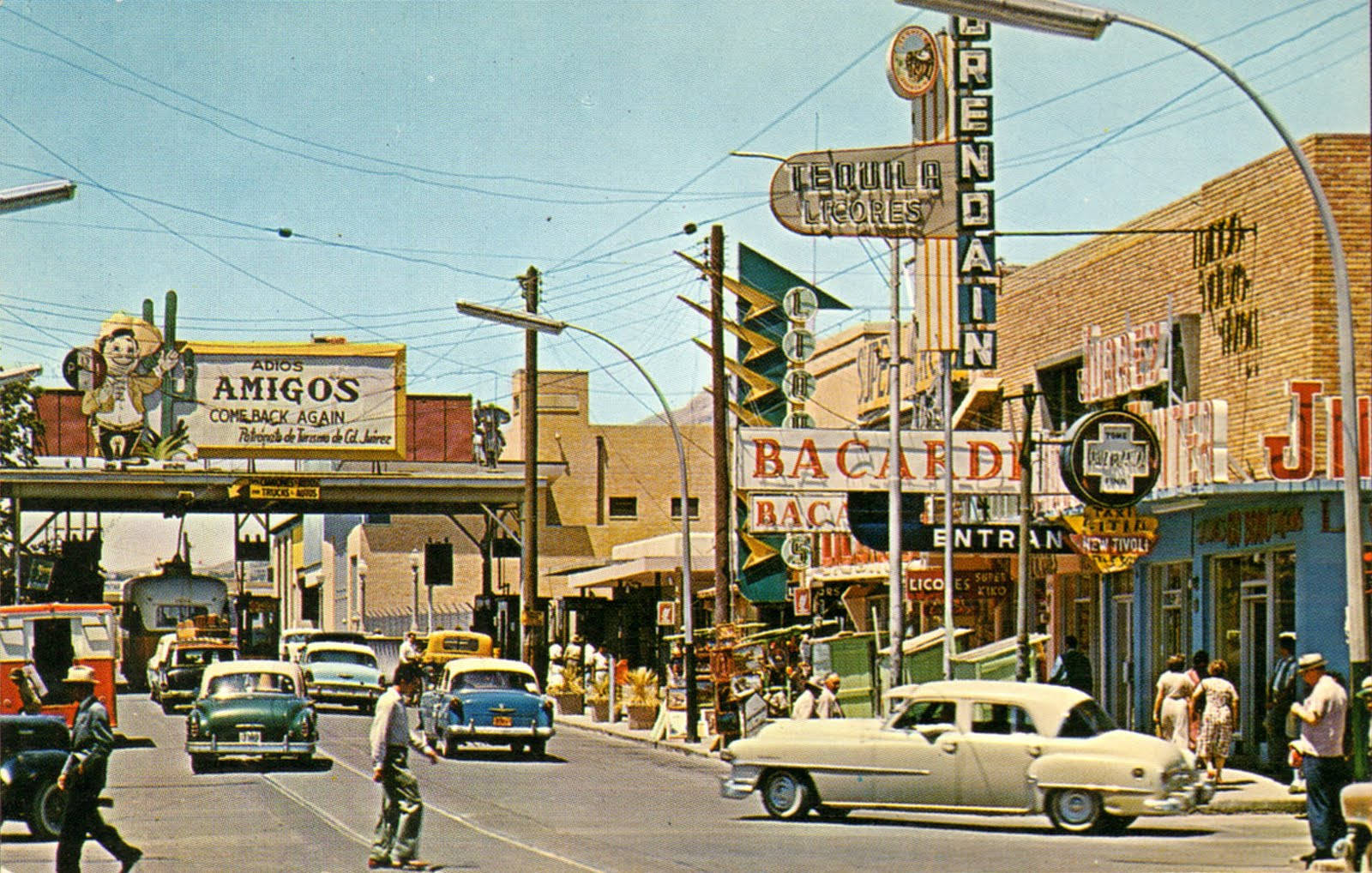 Livligt liv i downtown El Paso Wallpapers
