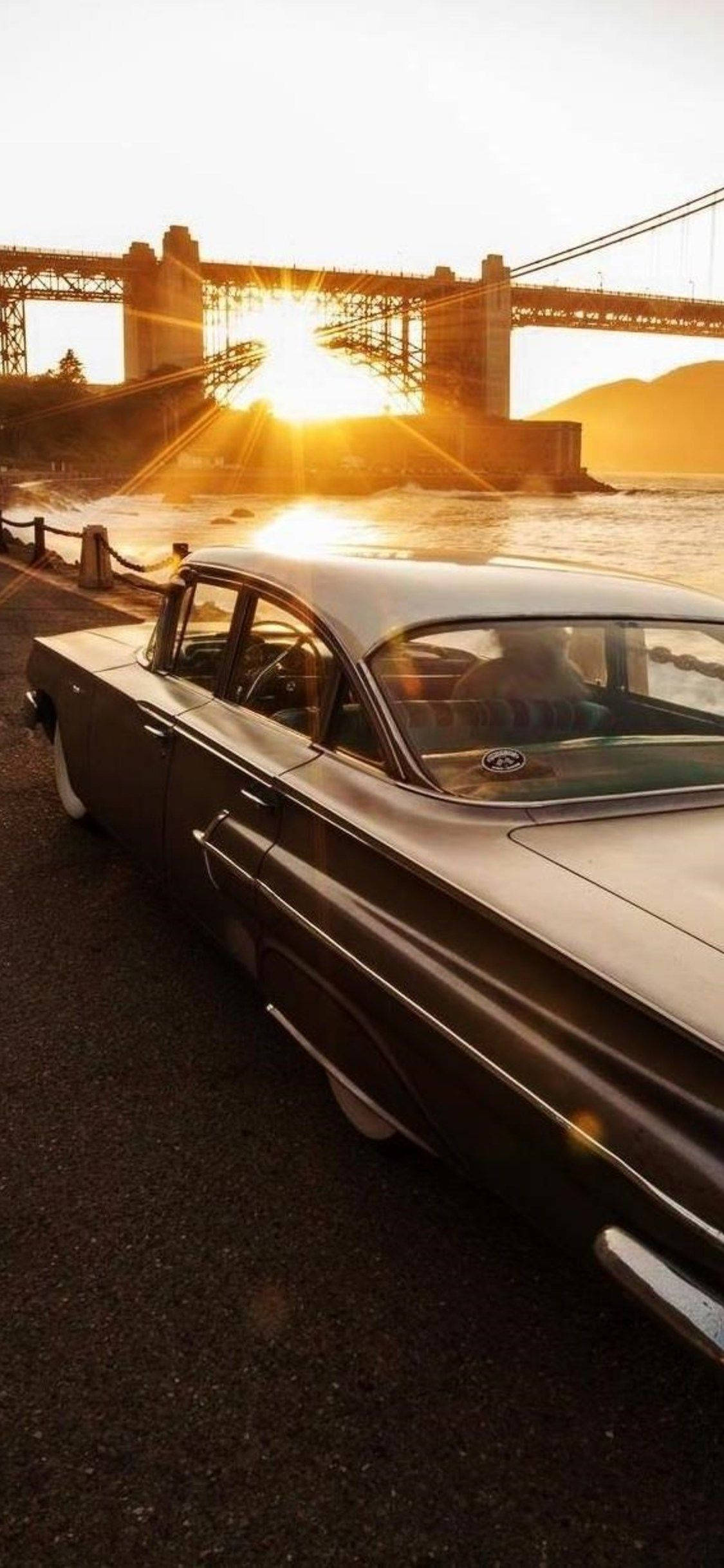 Lodret Vintage Cadillac Solnedgang Wallpapers