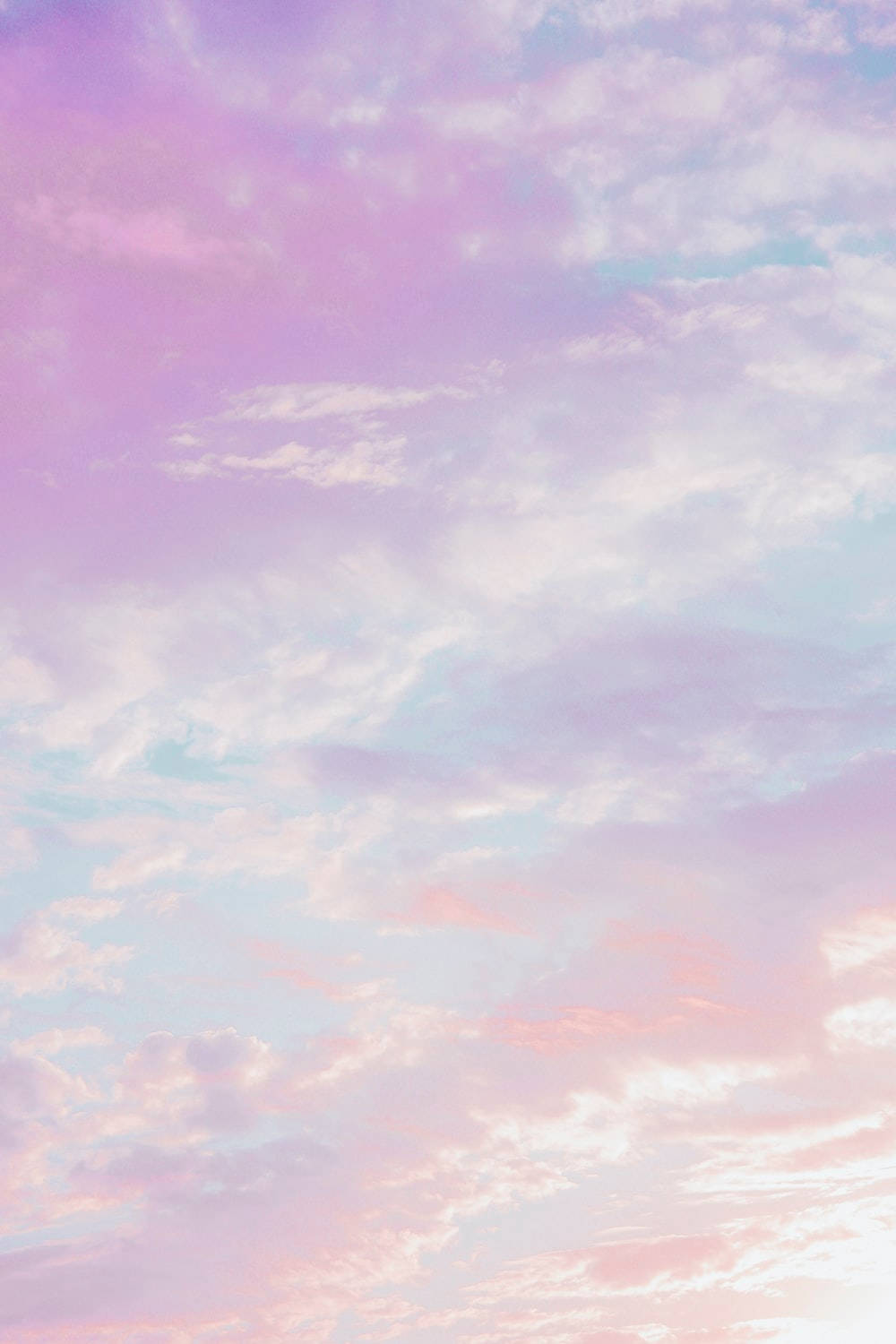 Lys lilla æstetisk skyet himmel Wallpapers