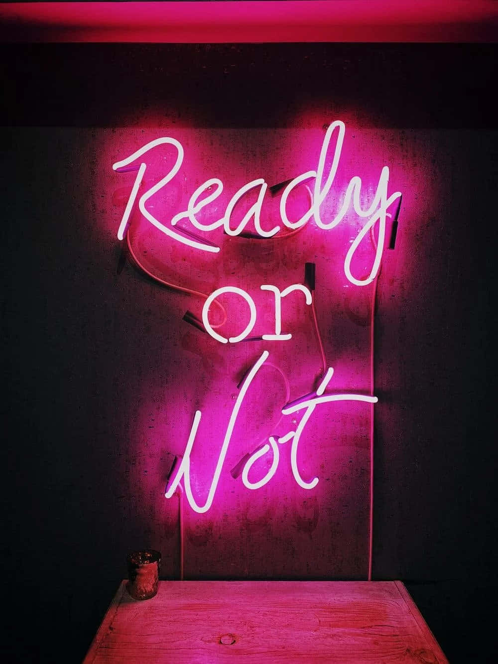 Lys op din hverdag med et pop af neon pink! Wallpapers