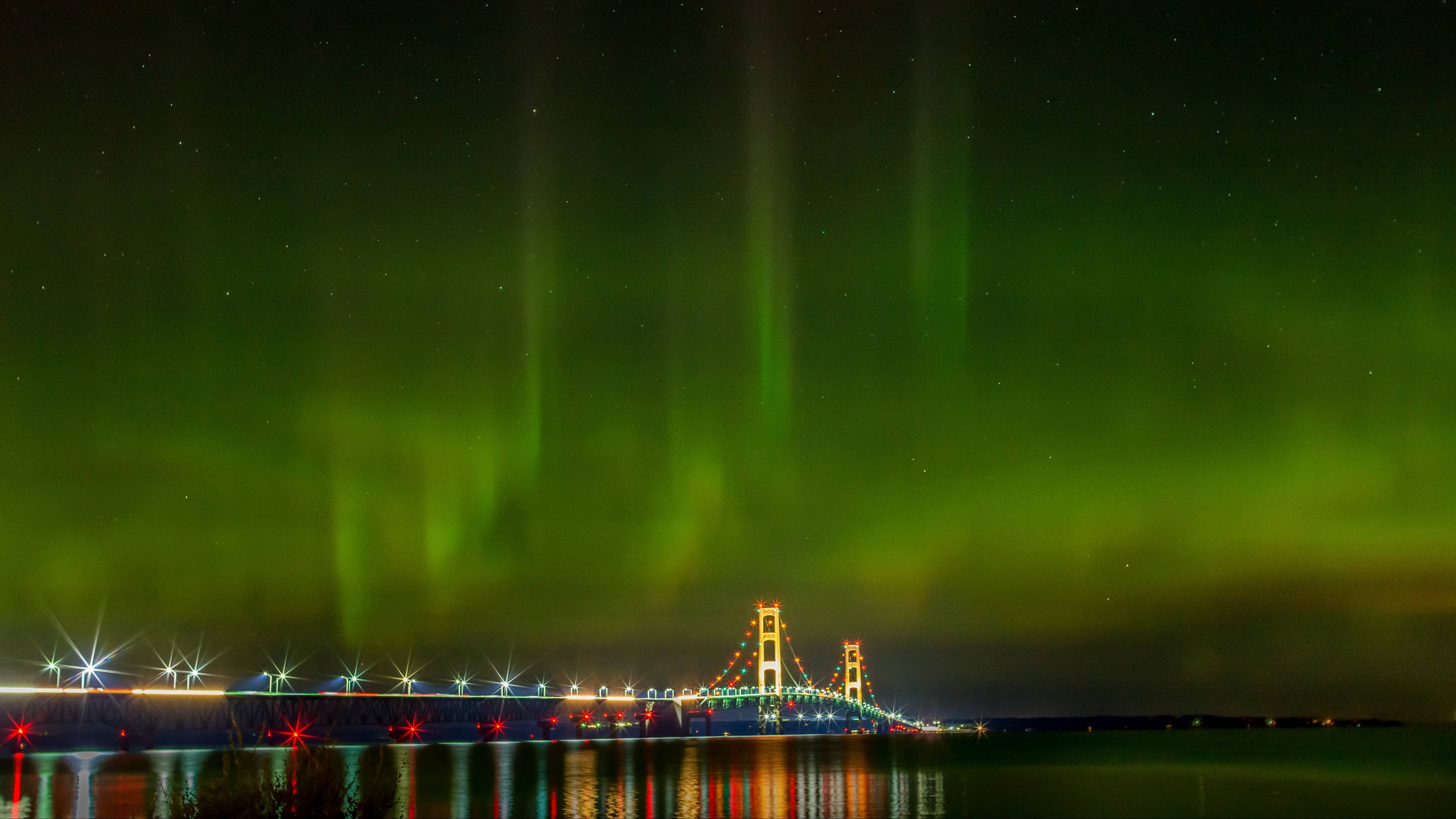 Mackinac-broen med nordlys Wallpapers