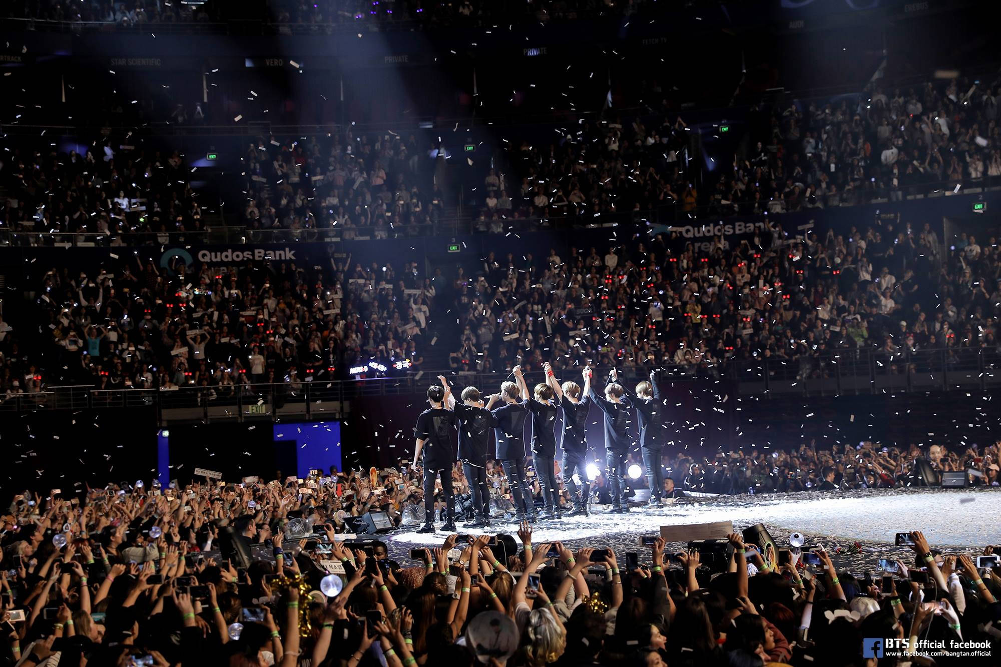 Medlemmer ved deres Love Yourself BTS-koncert Wallpapers