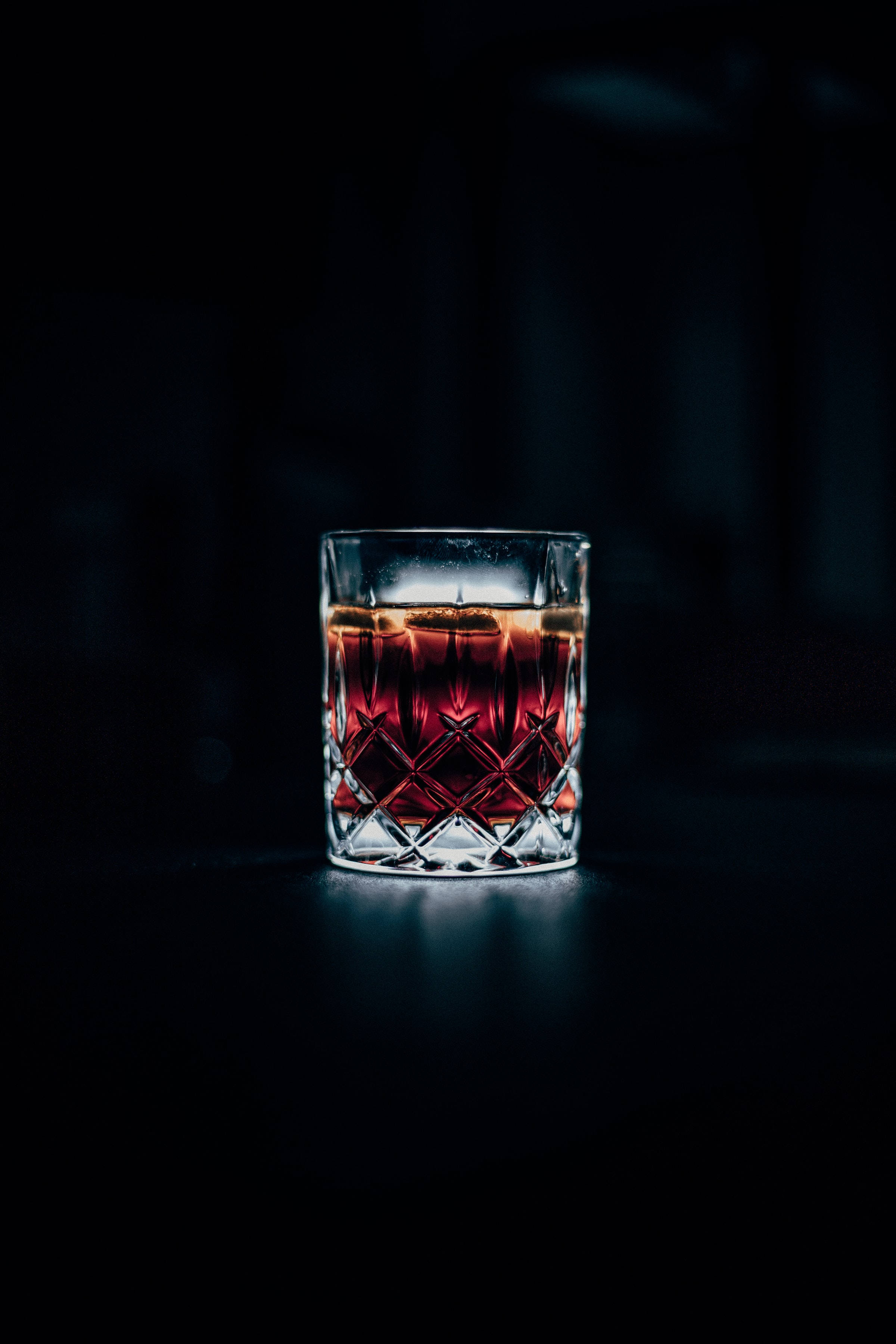 Minimalistisk glas whisky Wallpapers