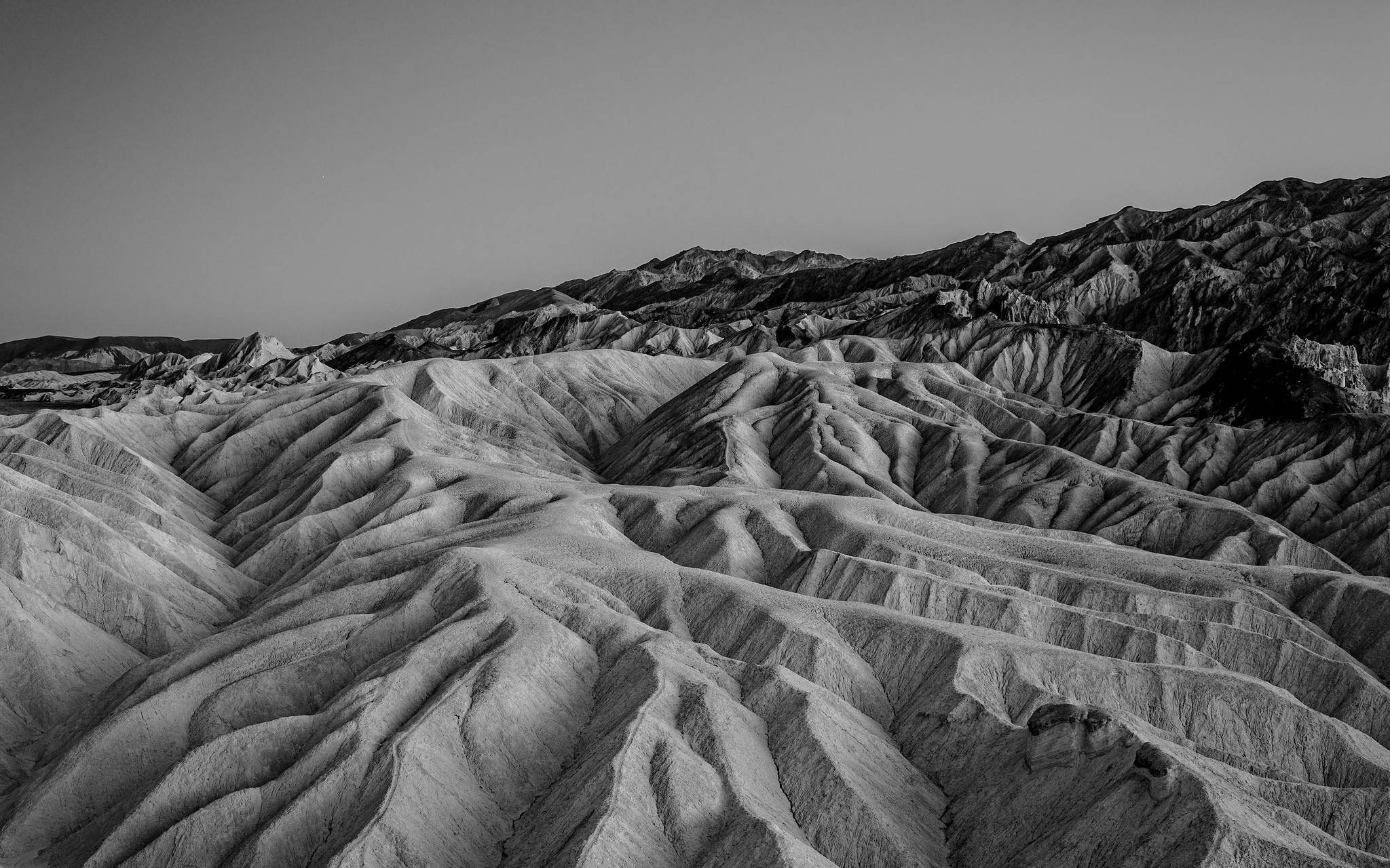 Monokrom klar himmel Wallpapers