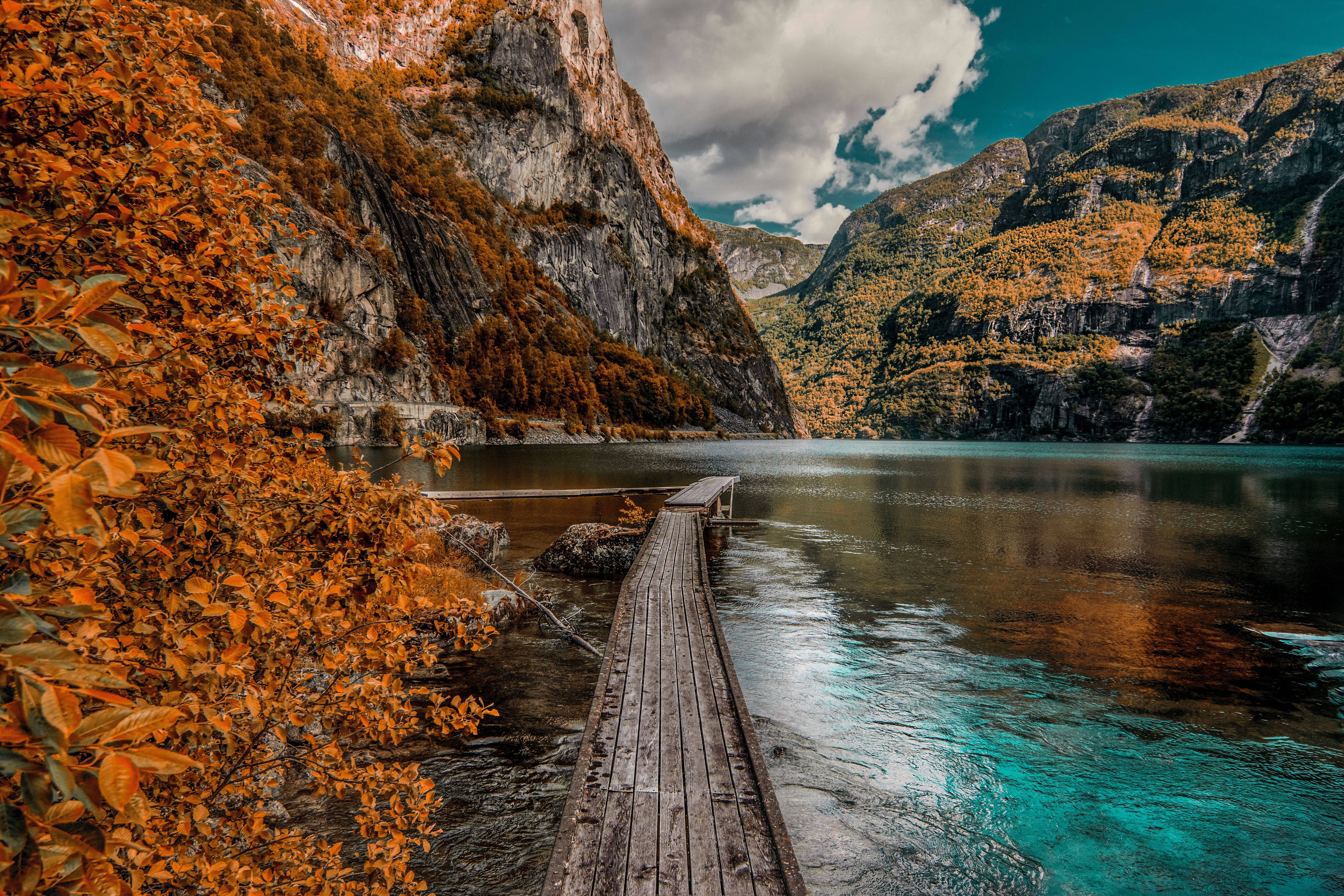 Naturcomputer Bjerge og Blå Himmel Wallpapers