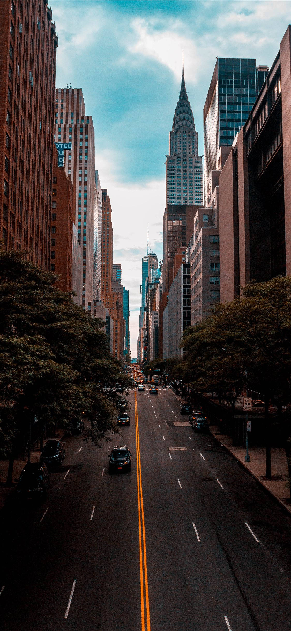 New York HD iPhone Vej Mellem Bygninger Wallpapers