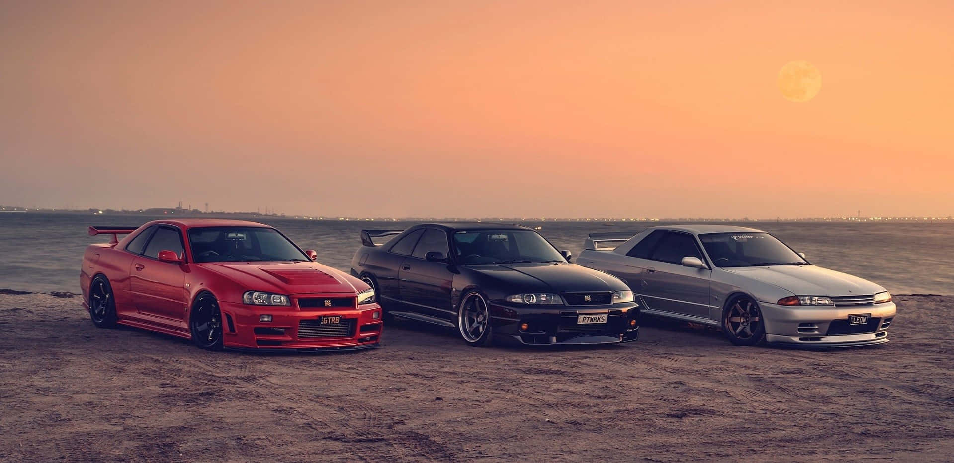 Nissan Skyline R33 GT-R Ventende på sin tur til at skinne Wallpapers