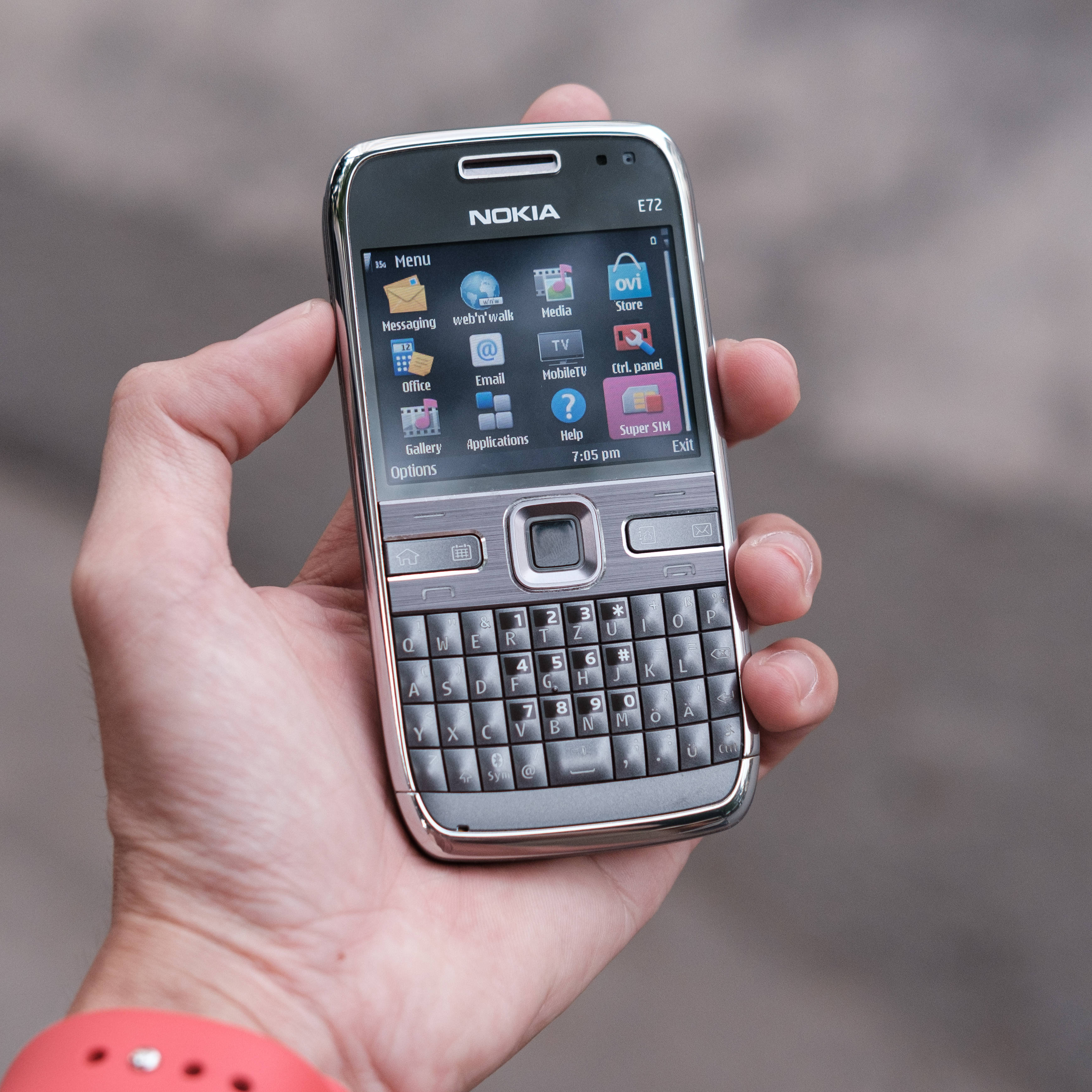 Nokia E72 Tastaturtelefon Wallpapers