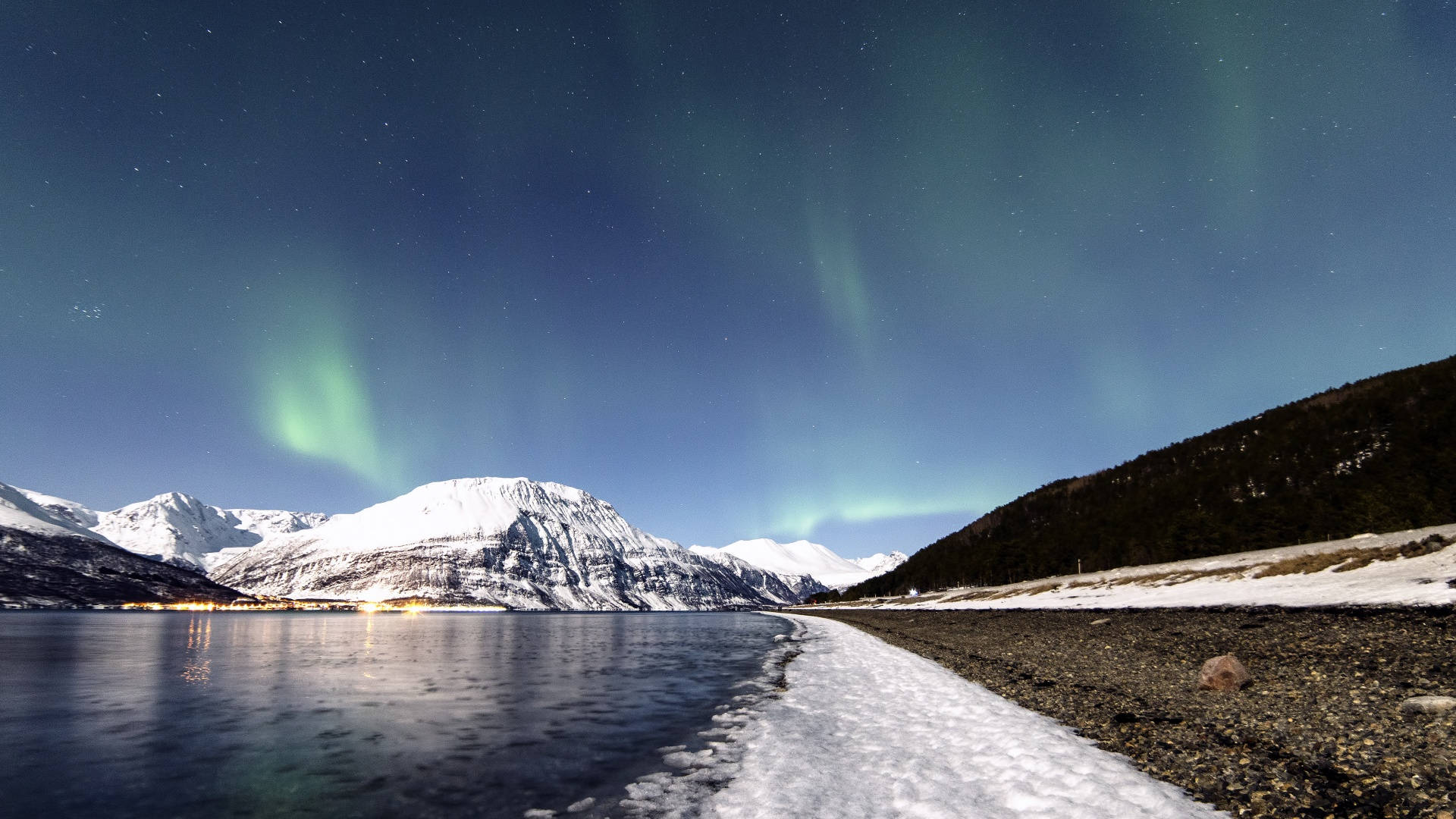Nordlys i vinteræstetik Wallpapers