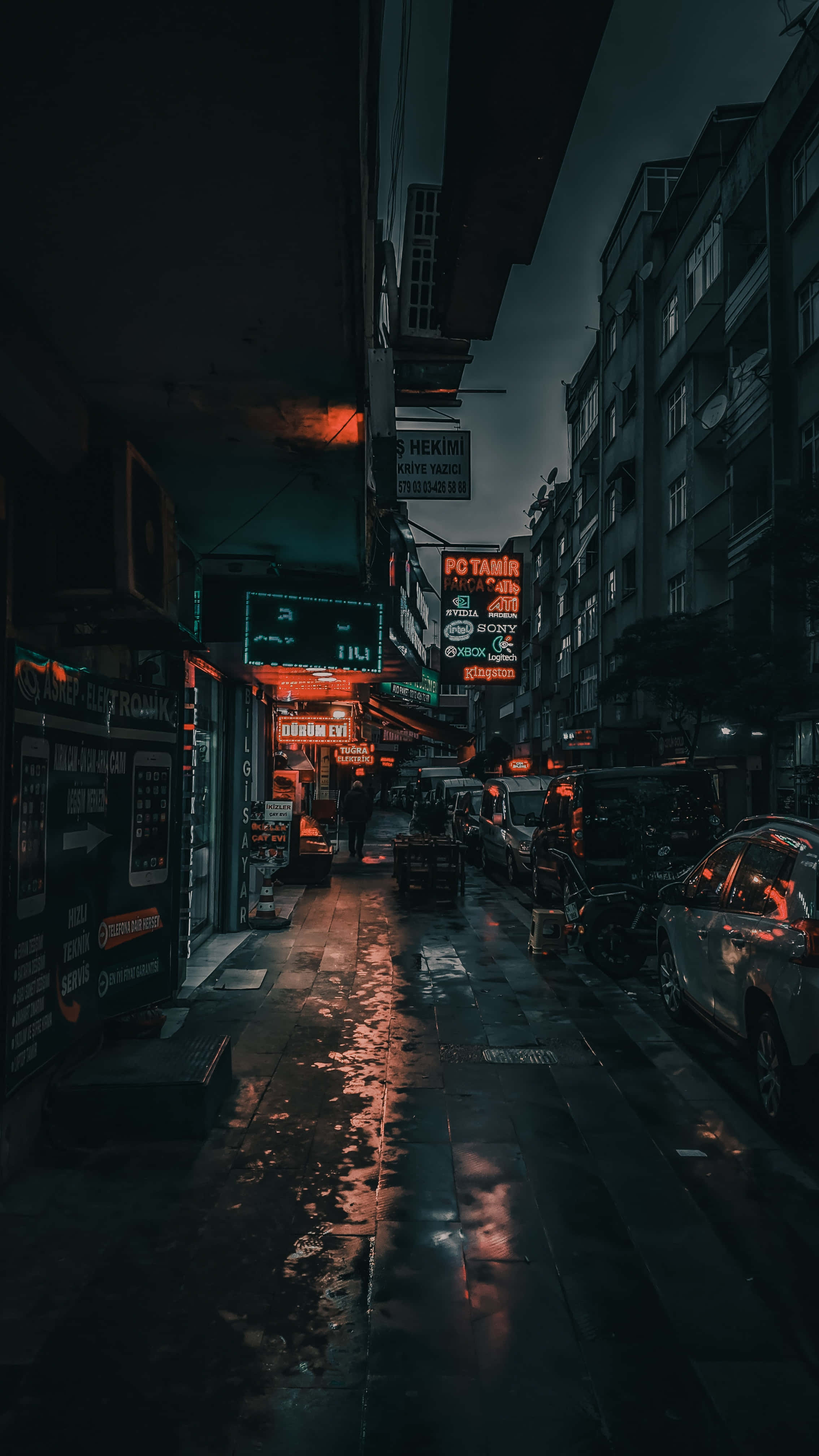Obskur fortov langs gaden Wallpapers