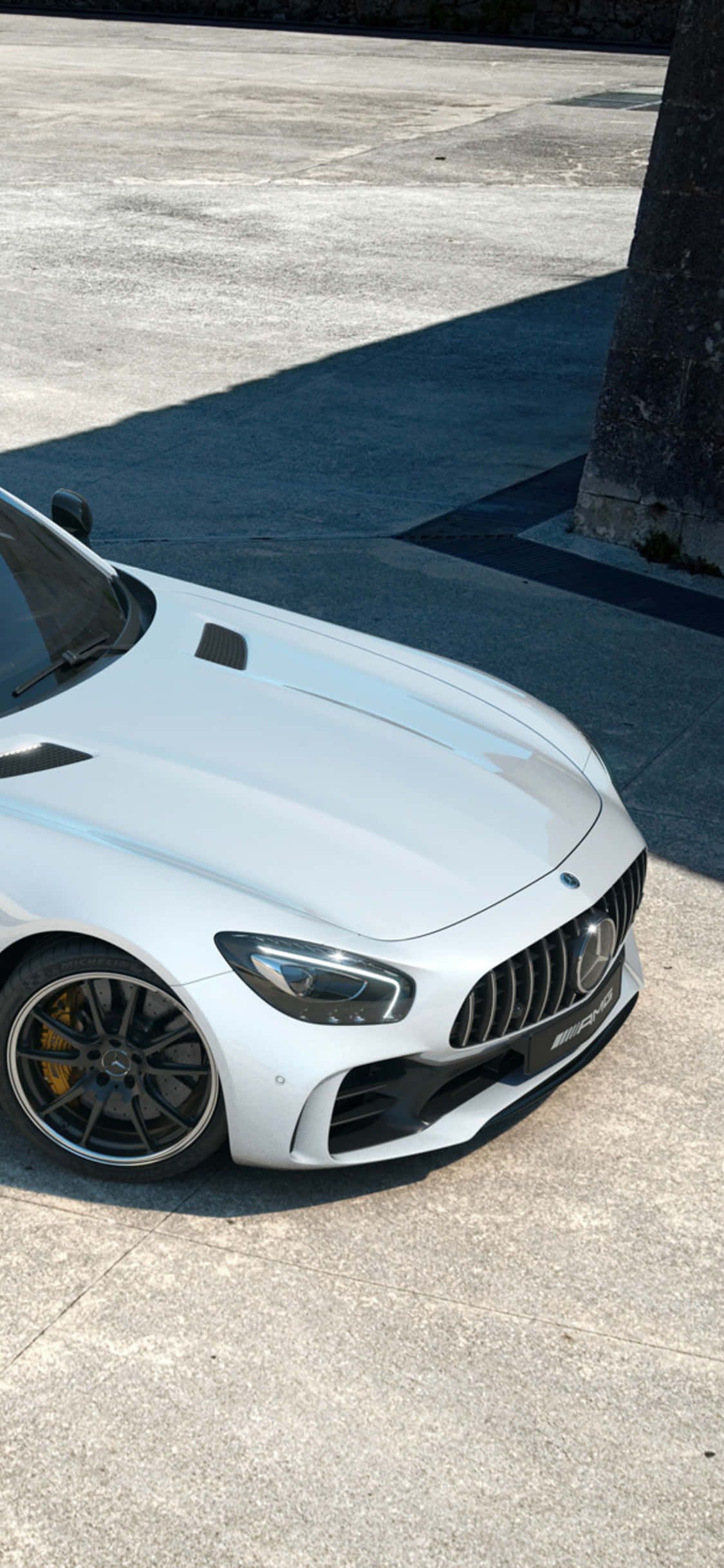 Top frontbillede hvid iPhone Xs Mercedes Amg baggrund Wallpapers