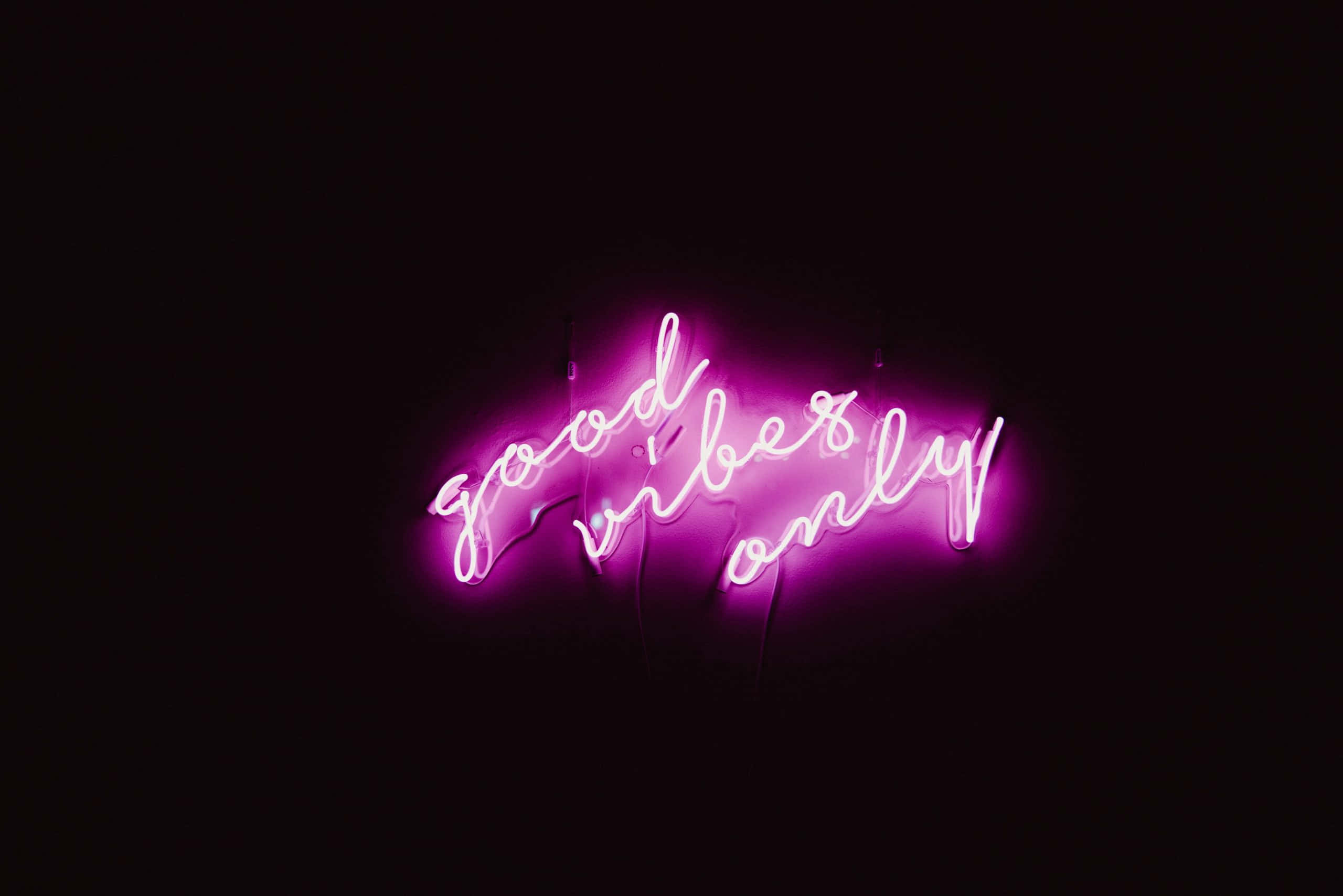 Pink Neon Skilt Good Vibe Wallpapers