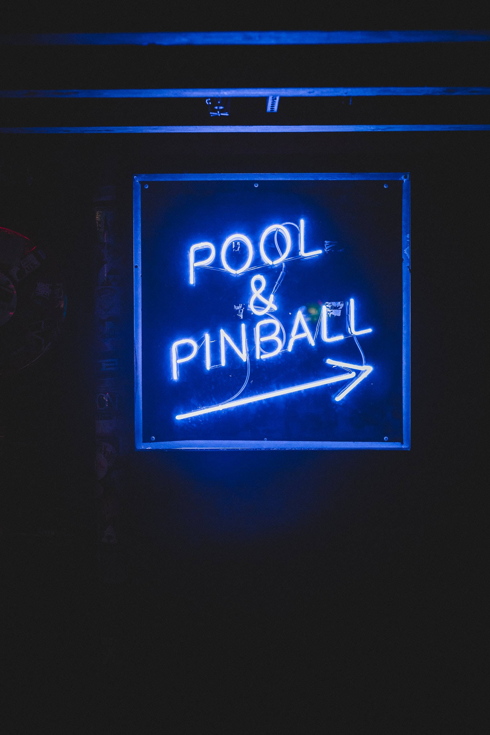 Pool & Pinball Neon Blå iPhone Wallpapers