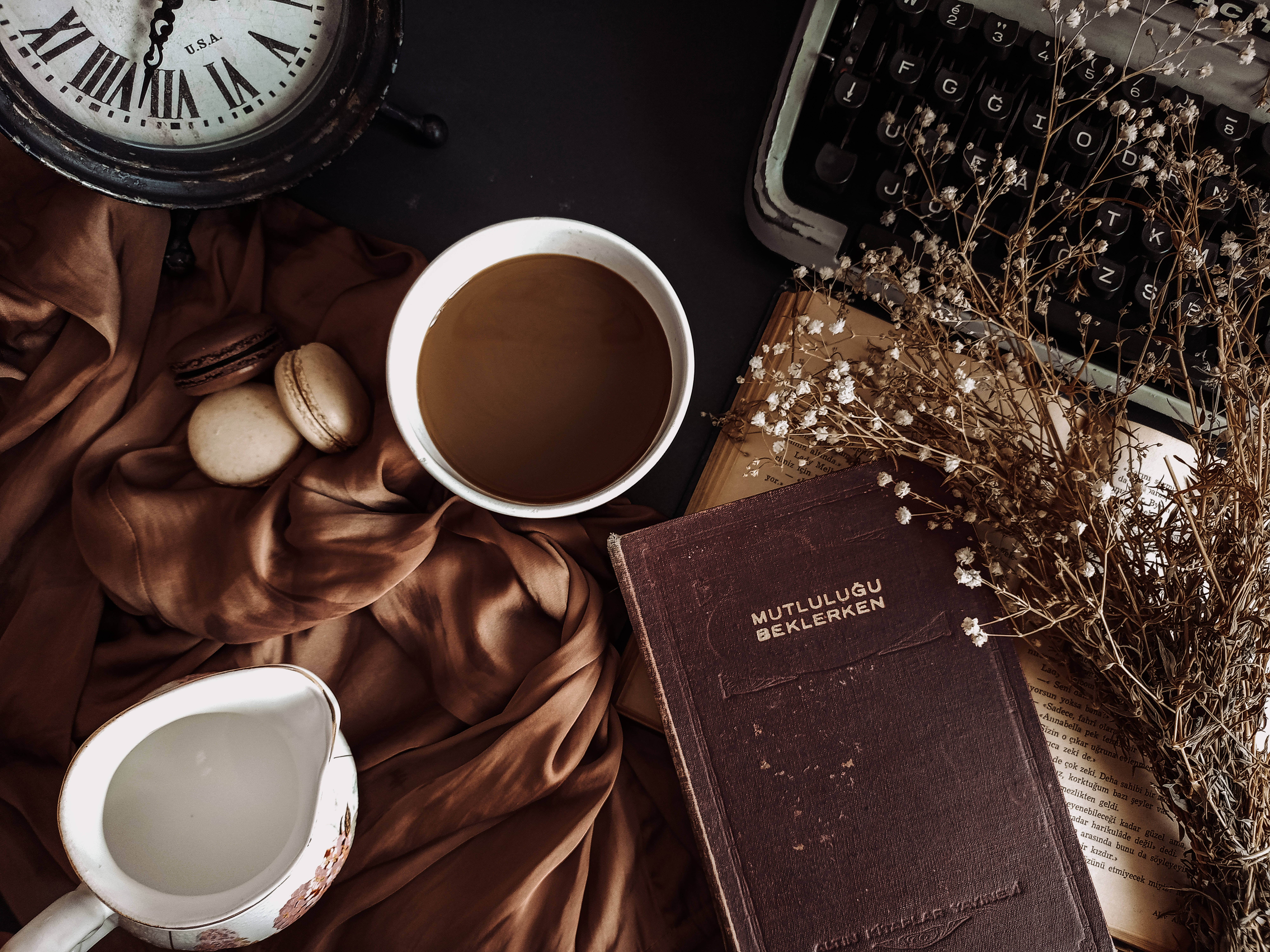 Præppy æstetik i brune toner Wallpapers