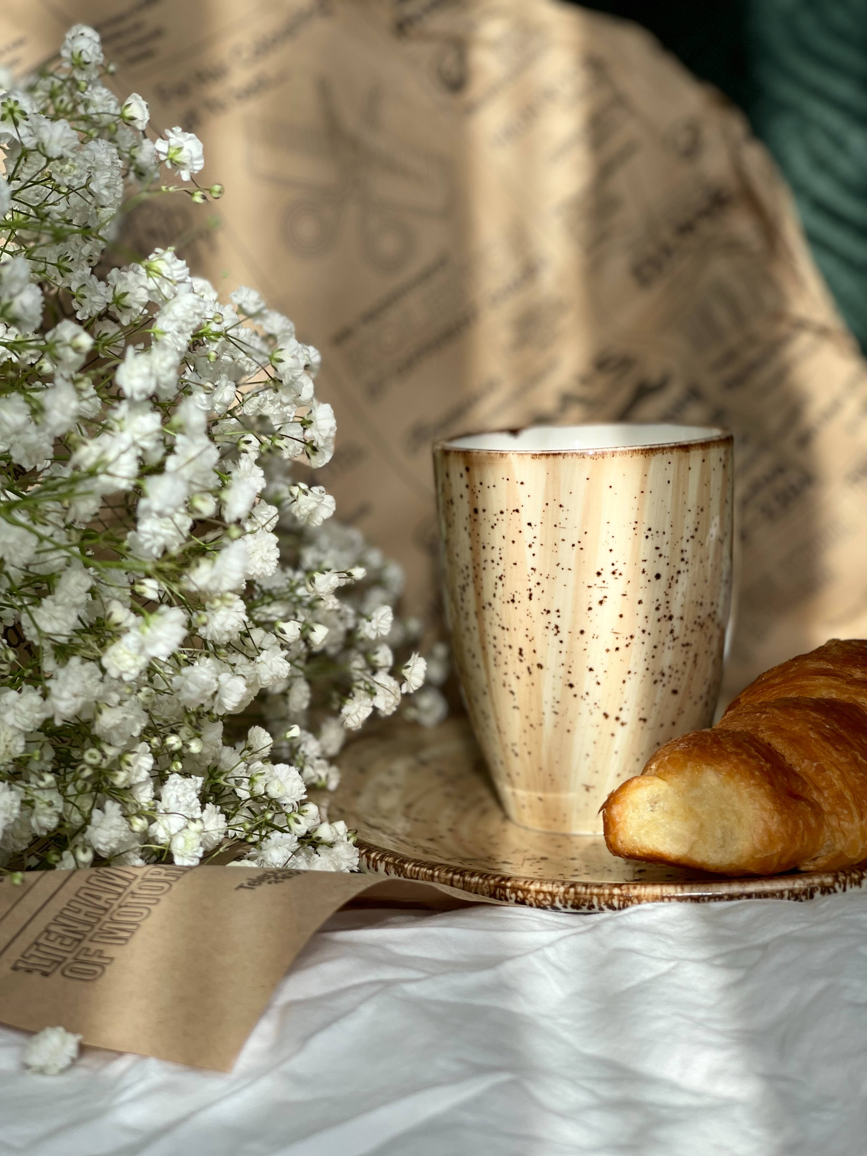 Præppy æstetisk kaffe croissant Wallpapers