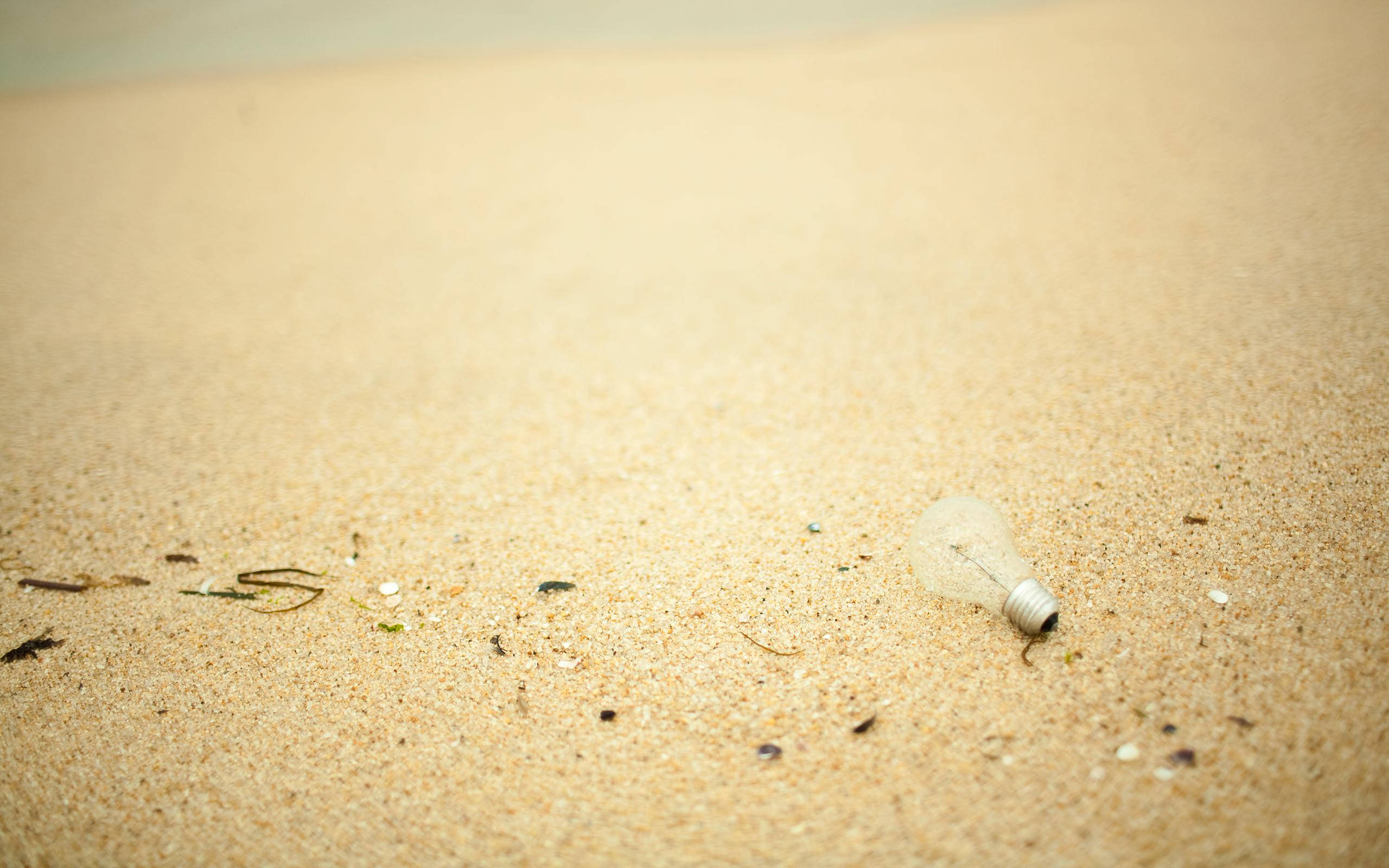 Pære over sand Wallpapers