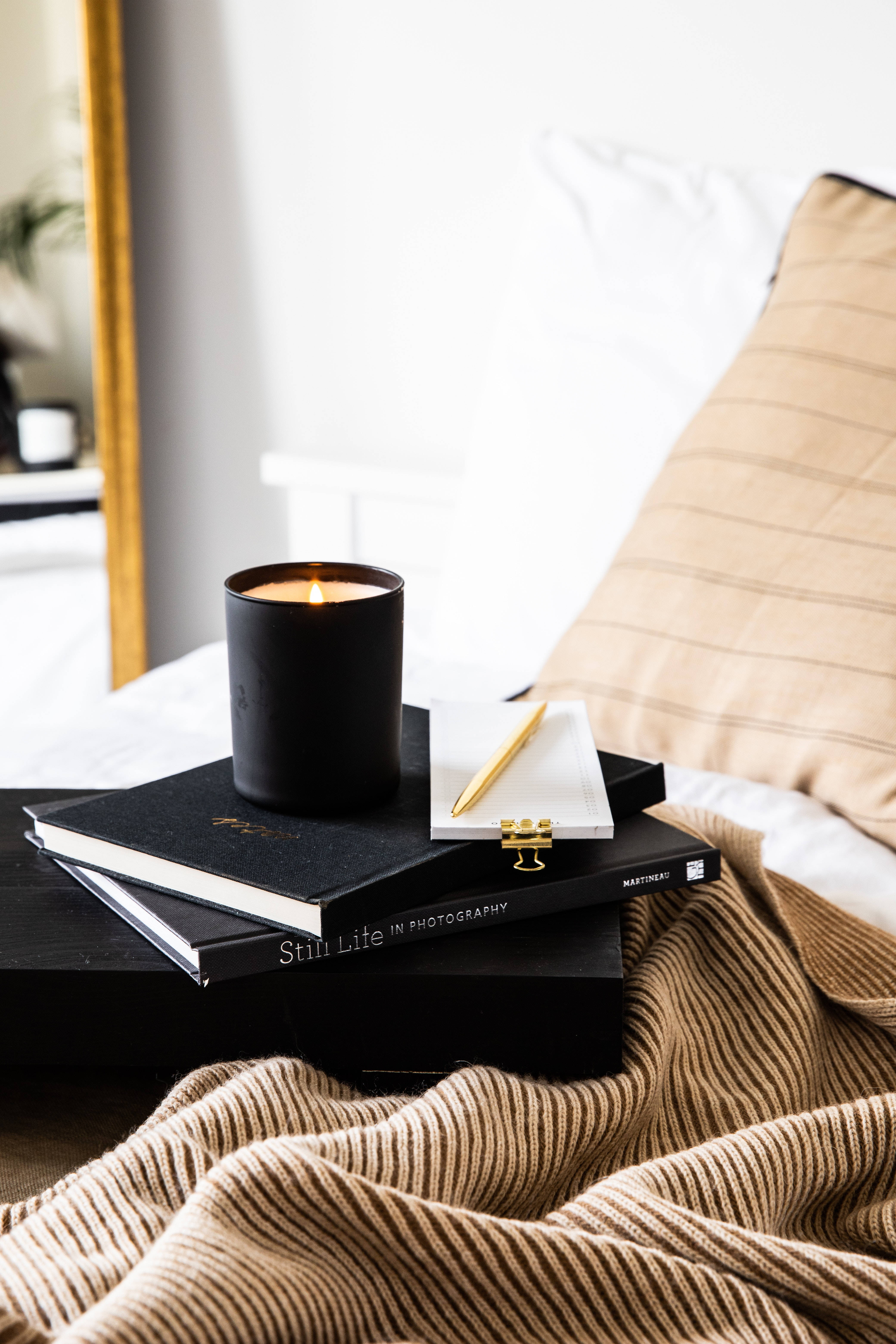 Preppy æstetik sorte bøger Wallpapers