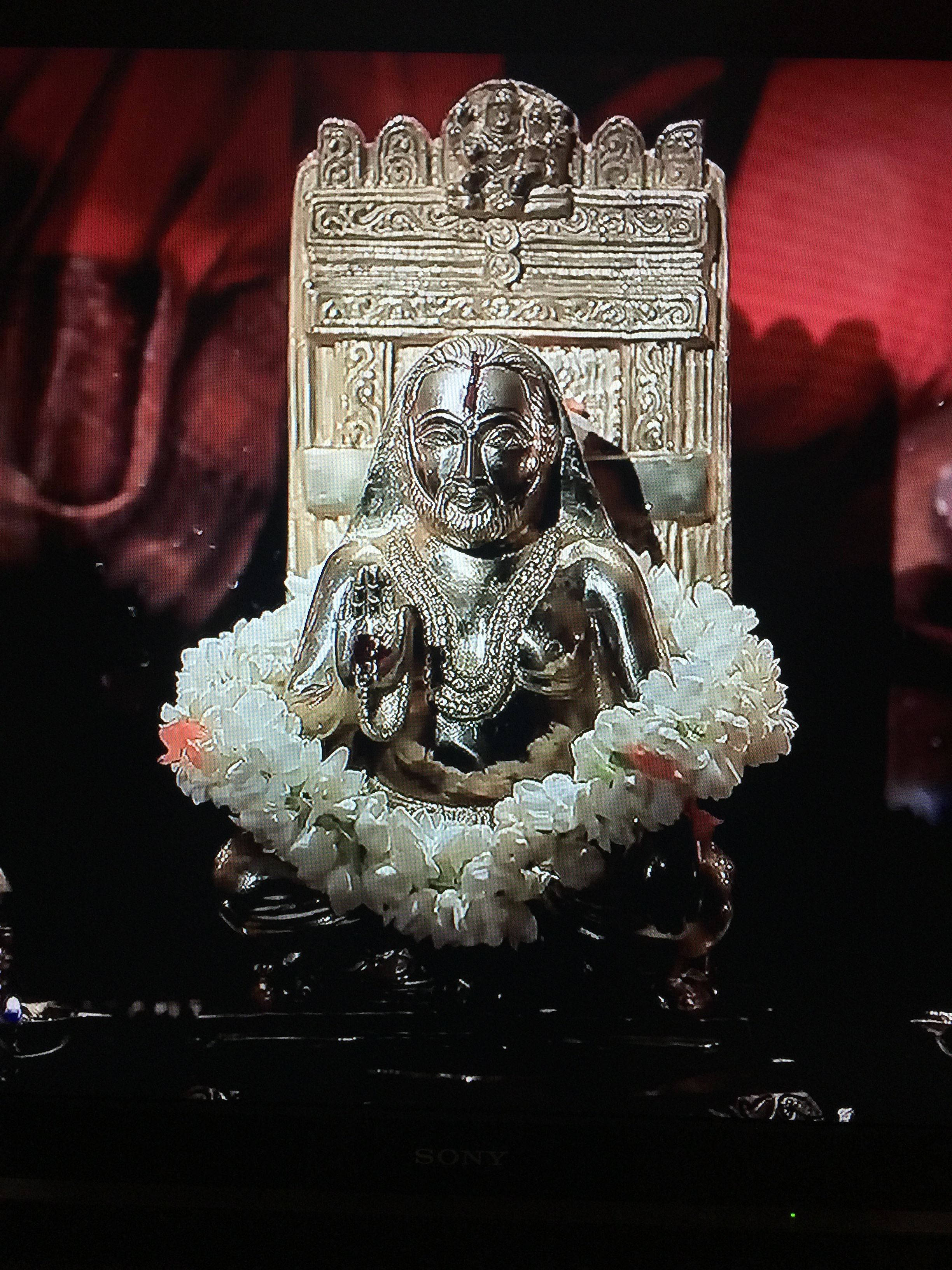 Raghavendra Sølv Æstetisk Statue Wallpapers