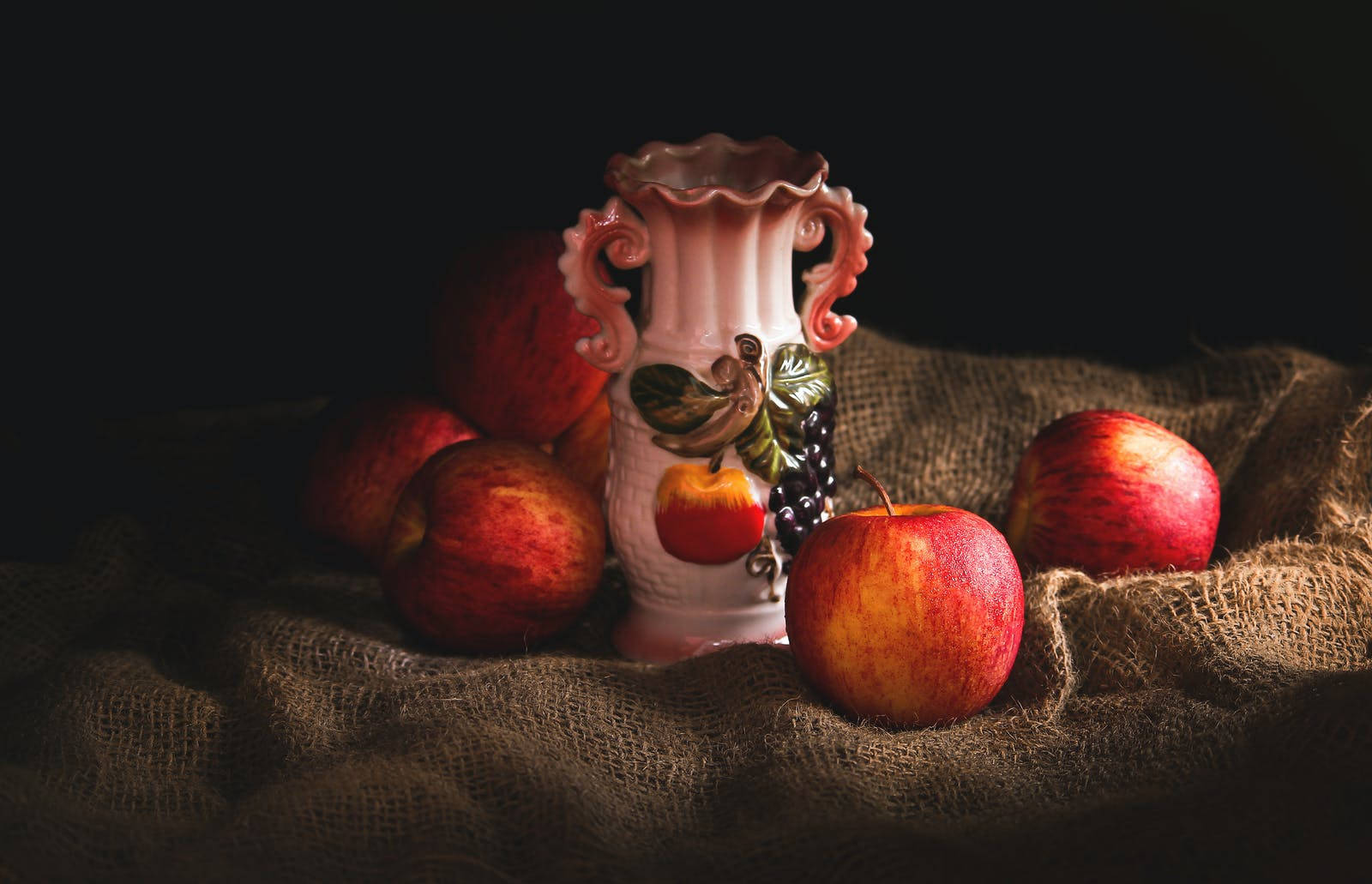 Røde æbler stilleben mad skrivebord Wallpapers