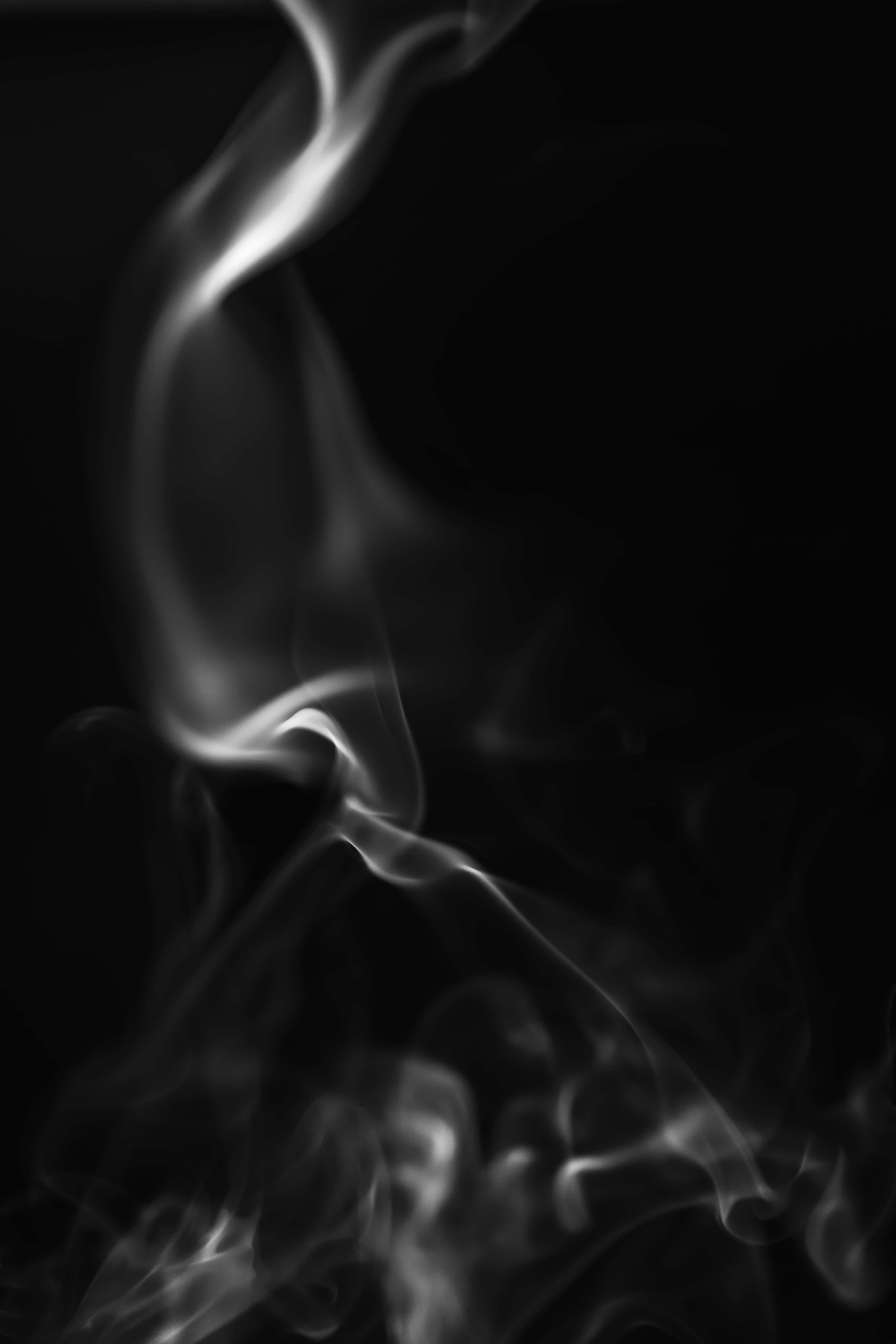røg på en sort baggrund Wallpapers