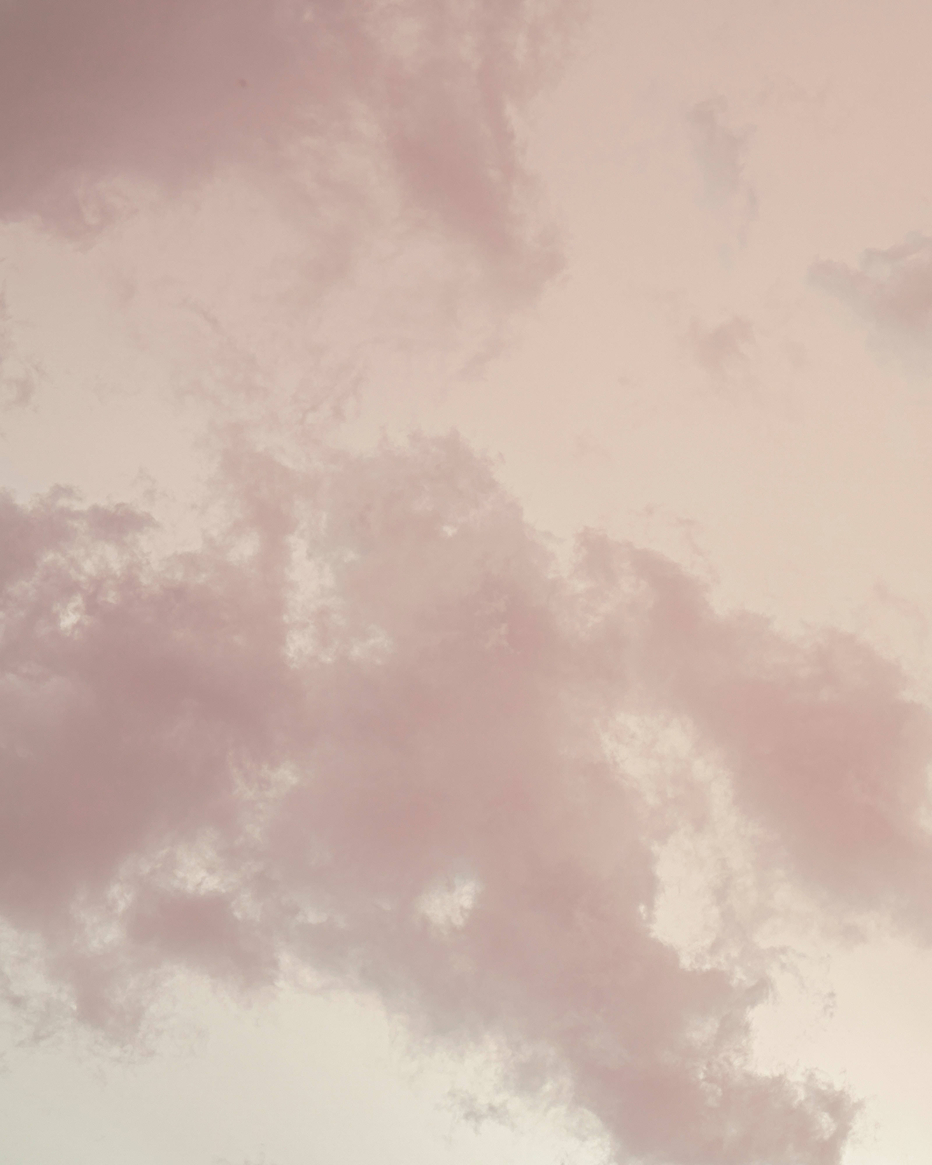 Rolig skyformation på iPhone-skærm Wallpapers