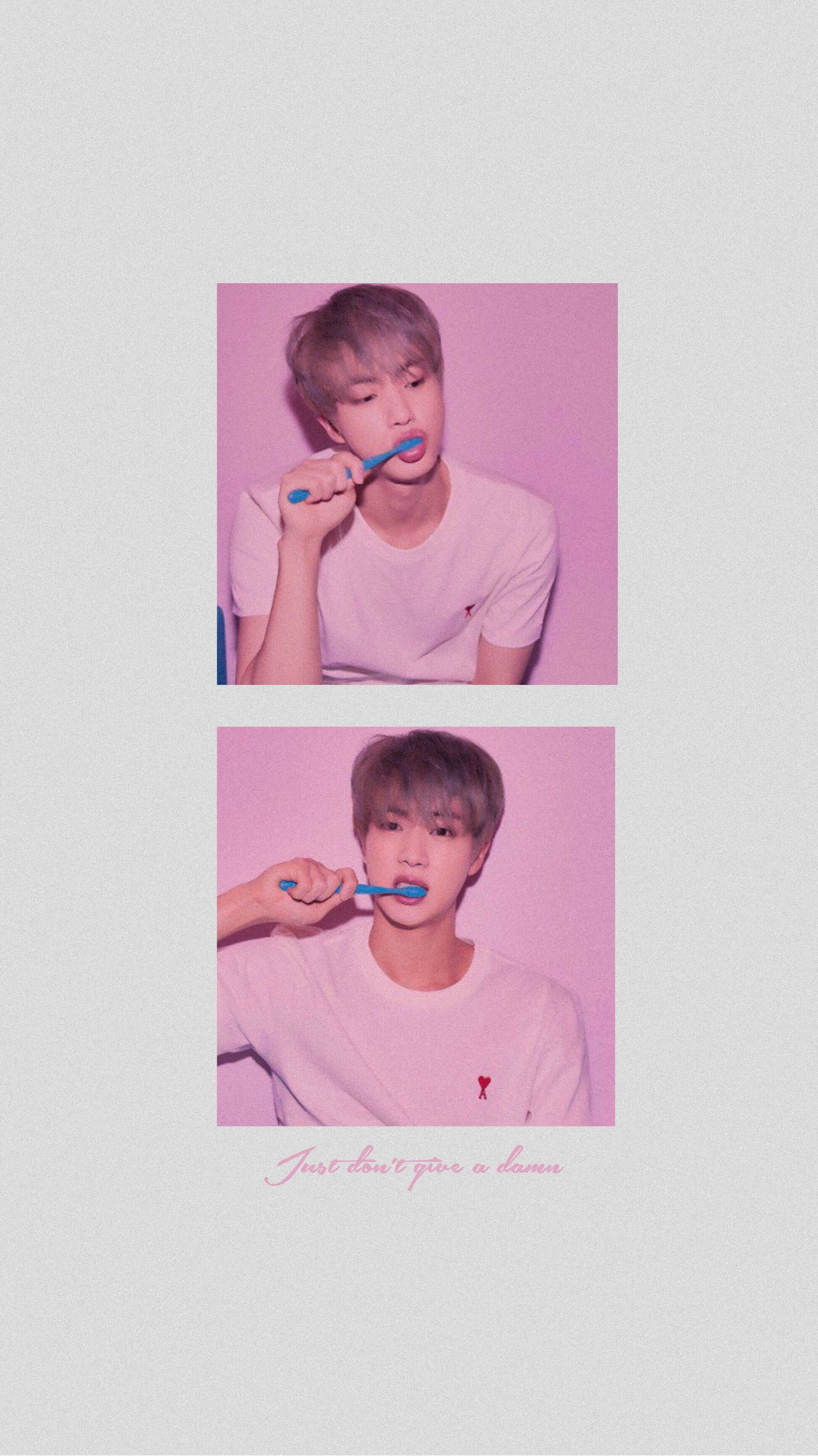 Sød BTS Jin børster tænder Wallpapers