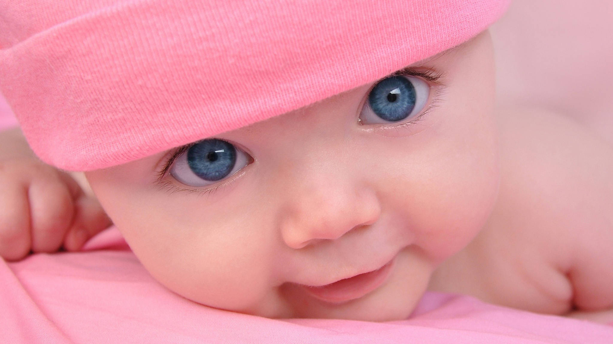 Sød lyserød baby Wallpapers