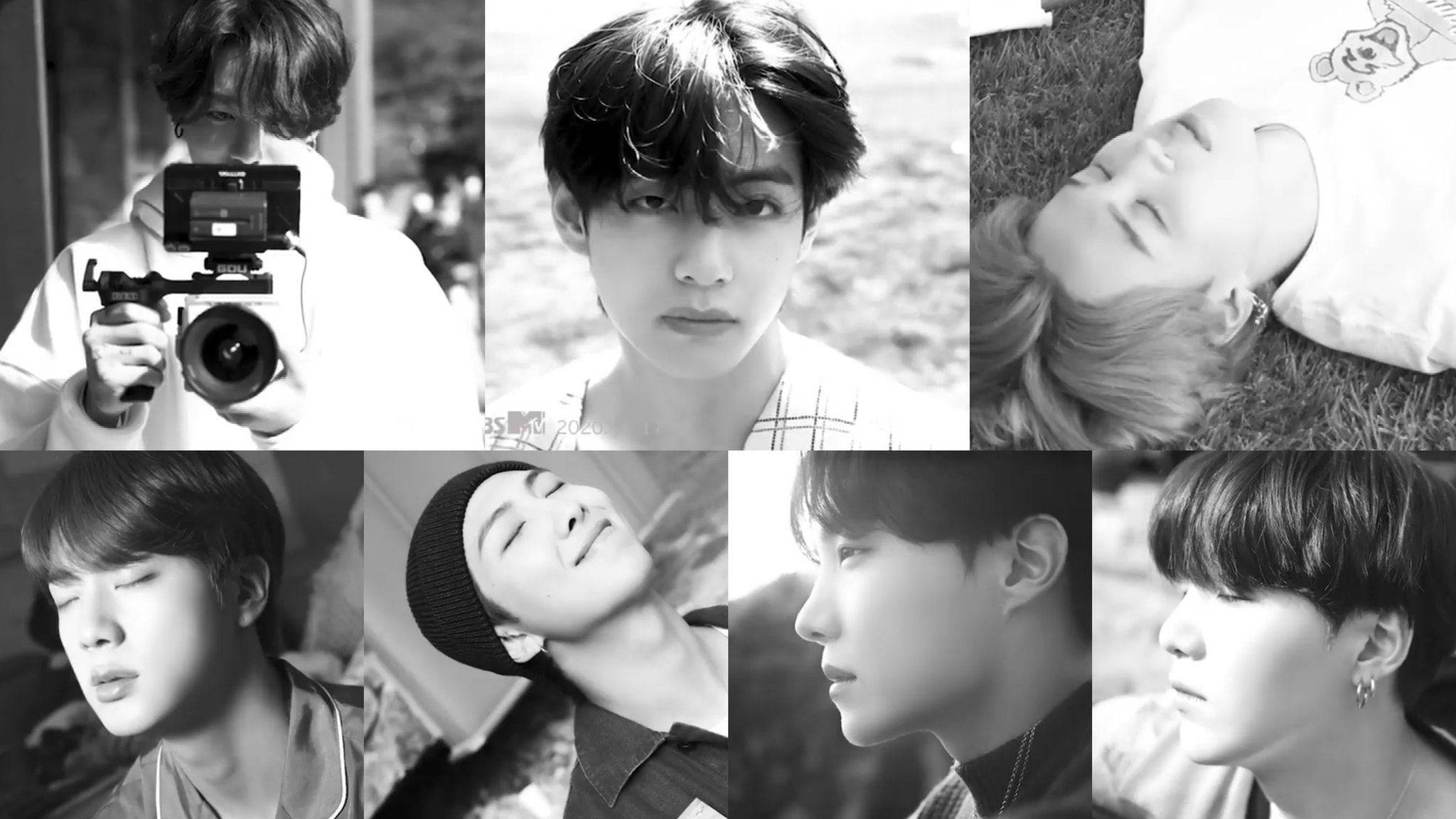 Sej BTS Laptop med Sort-Hvid Collage Baggrund Wallpapers