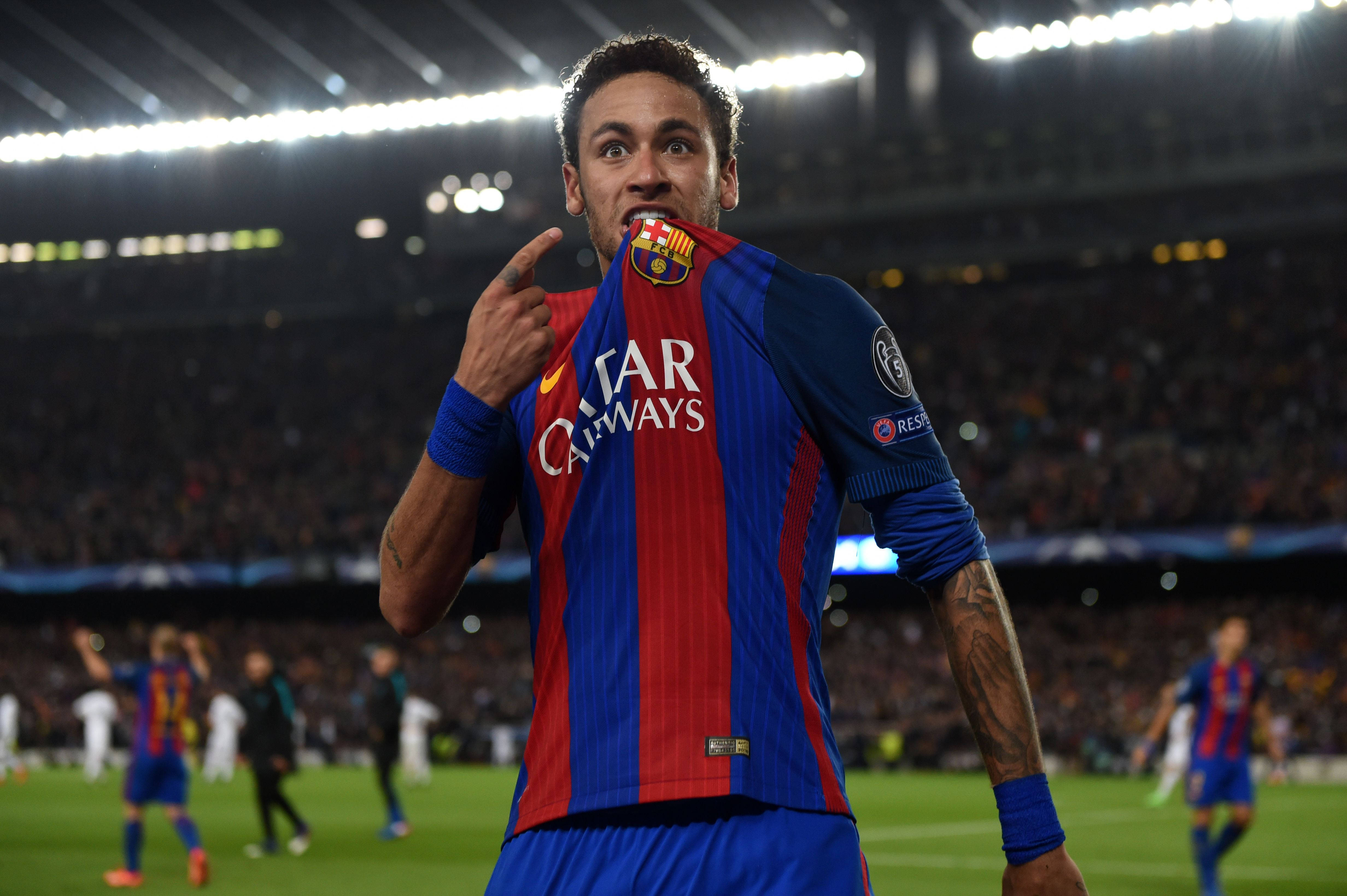 Sej Neymar Jr. der spænder sin trøje Wallpapers