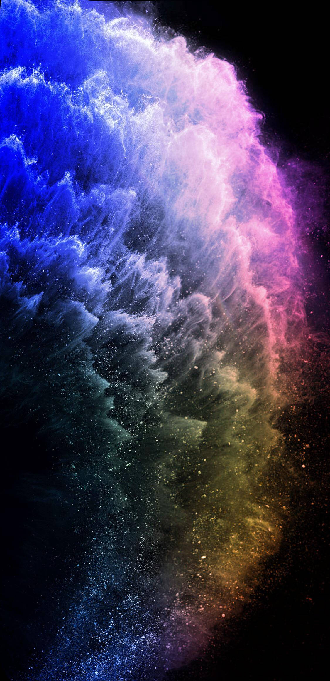 Skil dig ud med skønheden af det blå, hvide og lilla gradient iPhone 11-cover! Wallpapers