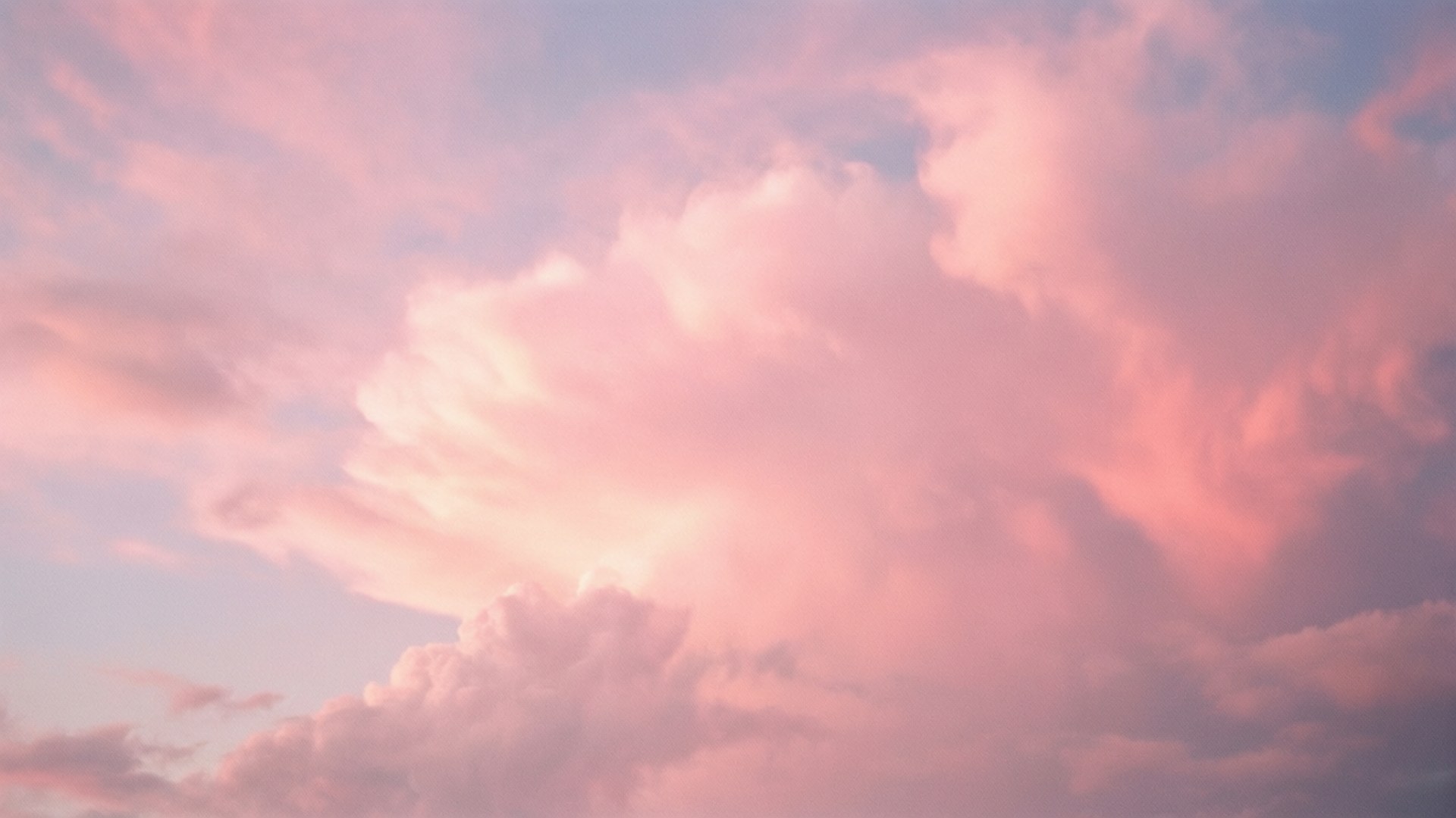 Skyet lyserød himmel Wallpapers